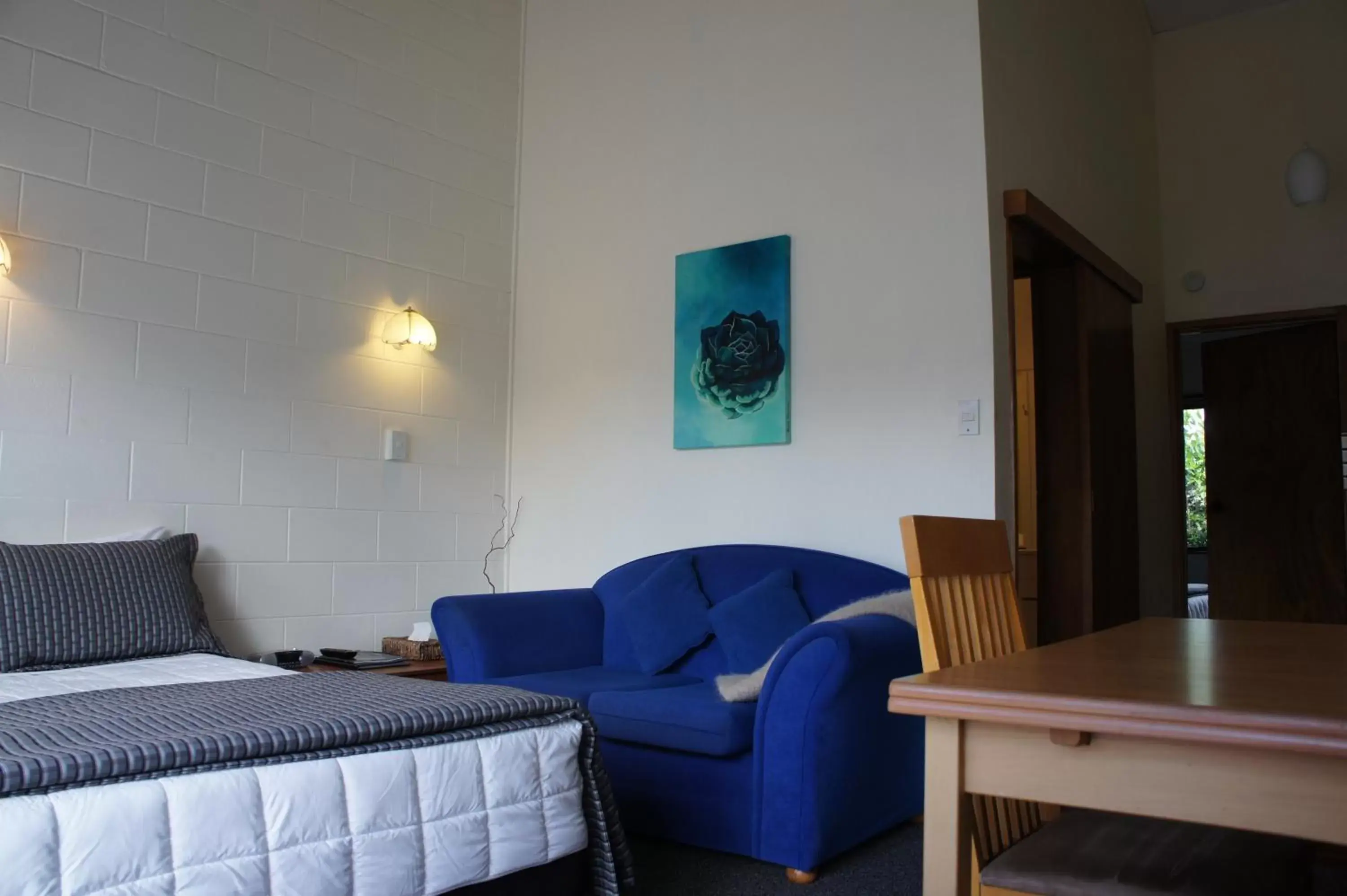 Photo of the whole room, Lounge/Bar in Kerikeri Court Motel