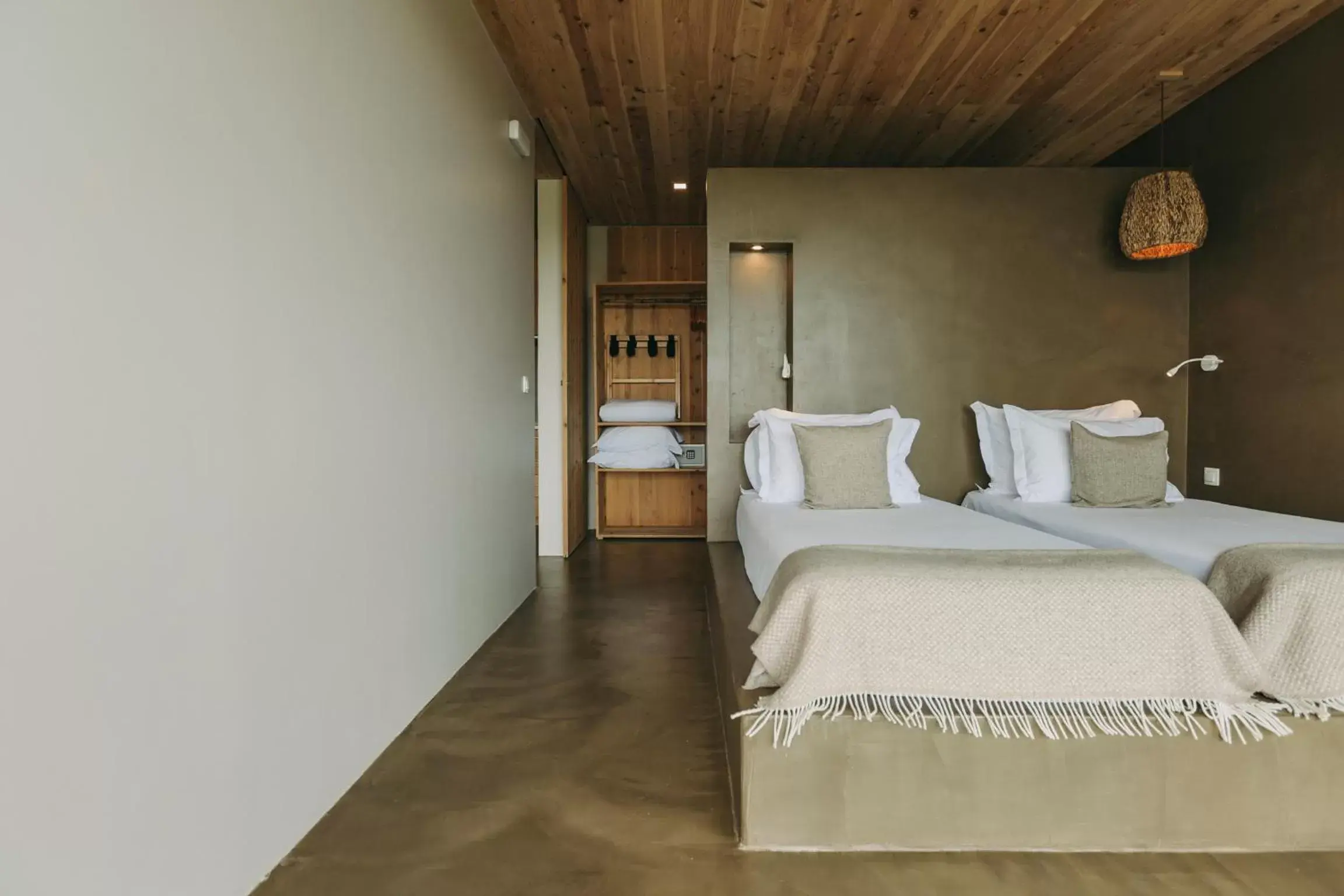 Bedroom, Bed in Santa Barbara Eco-Beach Resort