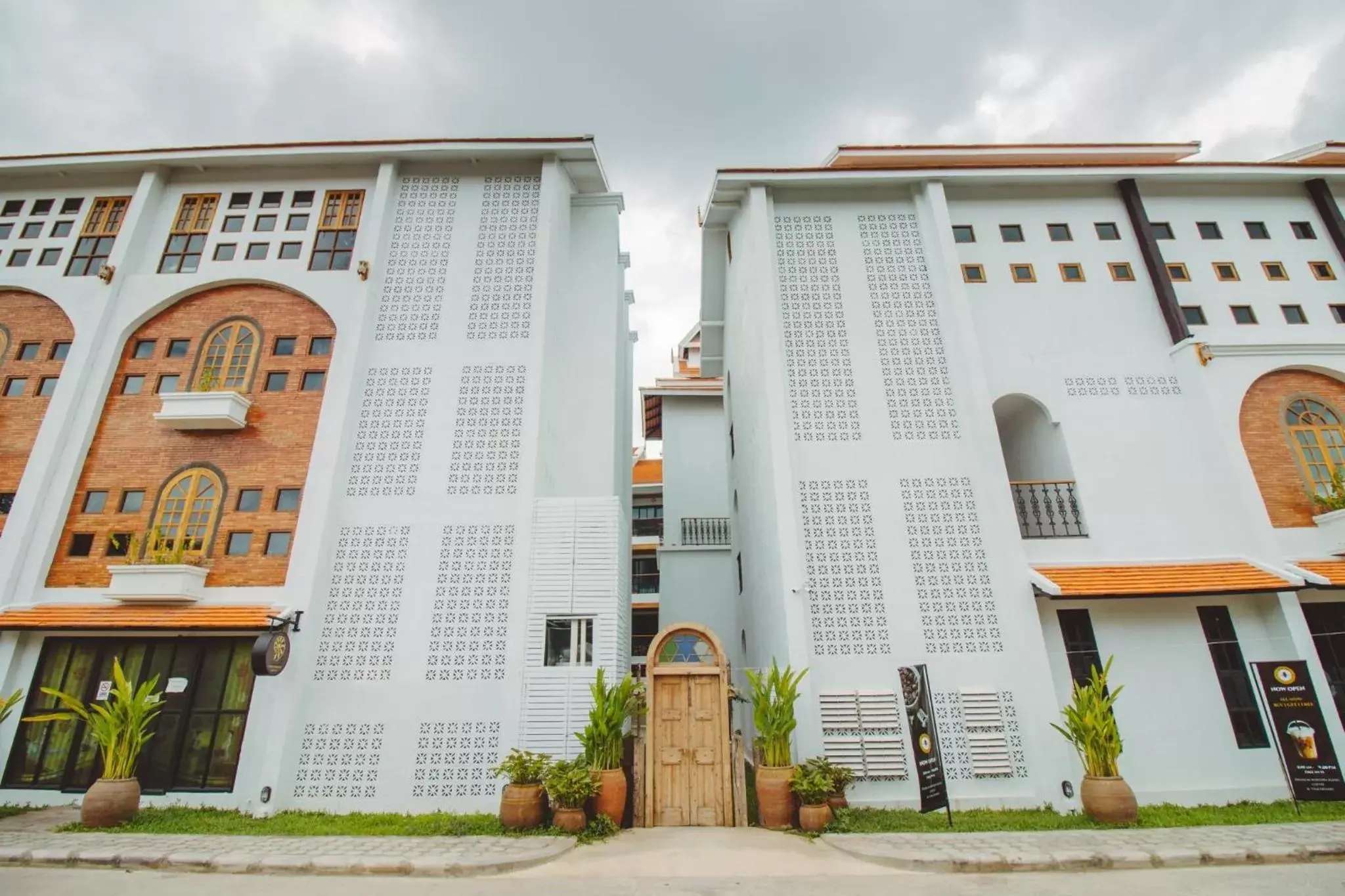 Property Building in Lanna Oriental Hotel - SHA Extra Plus