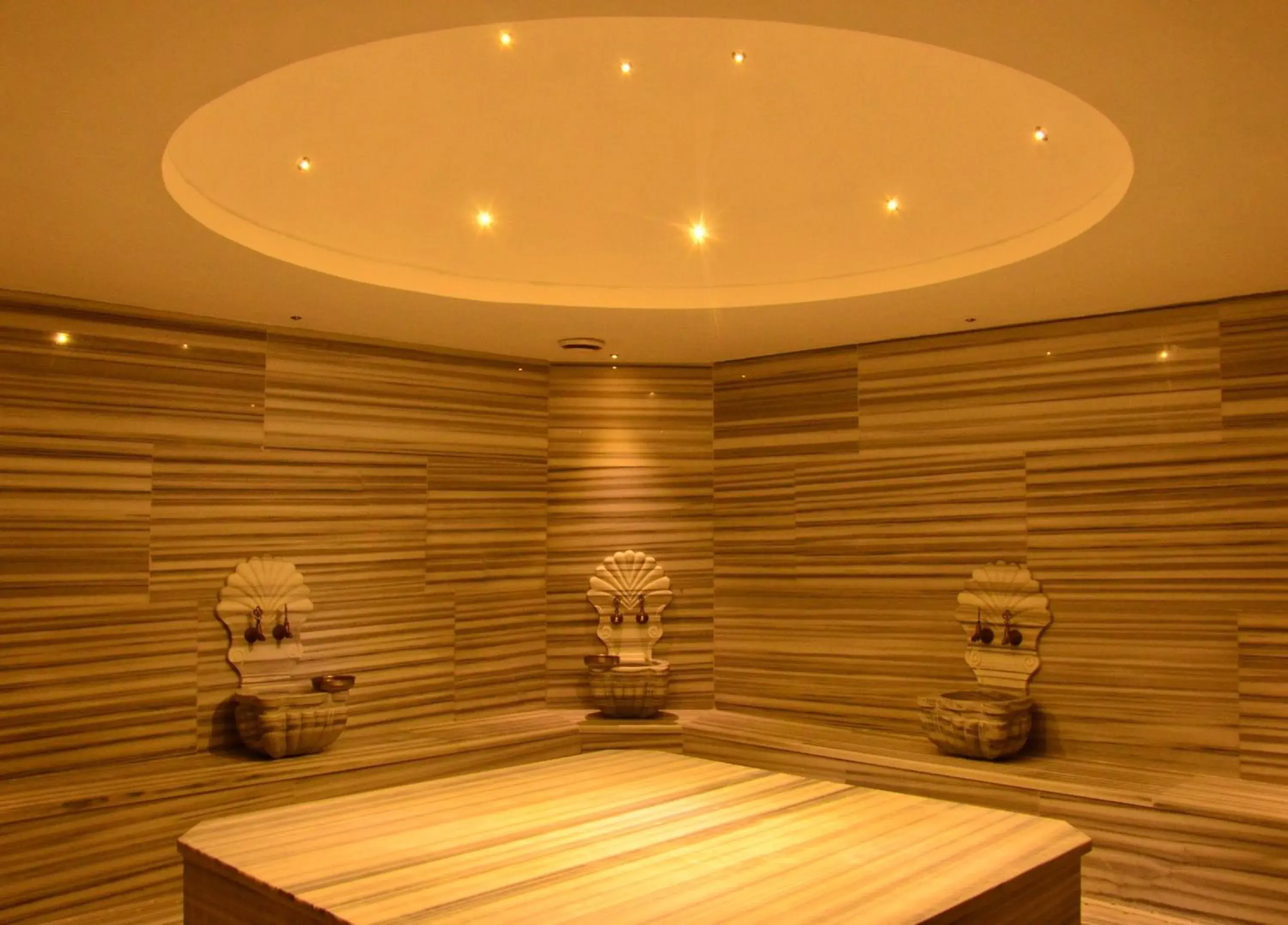 Public Bath in Mandarin Resort & Spa