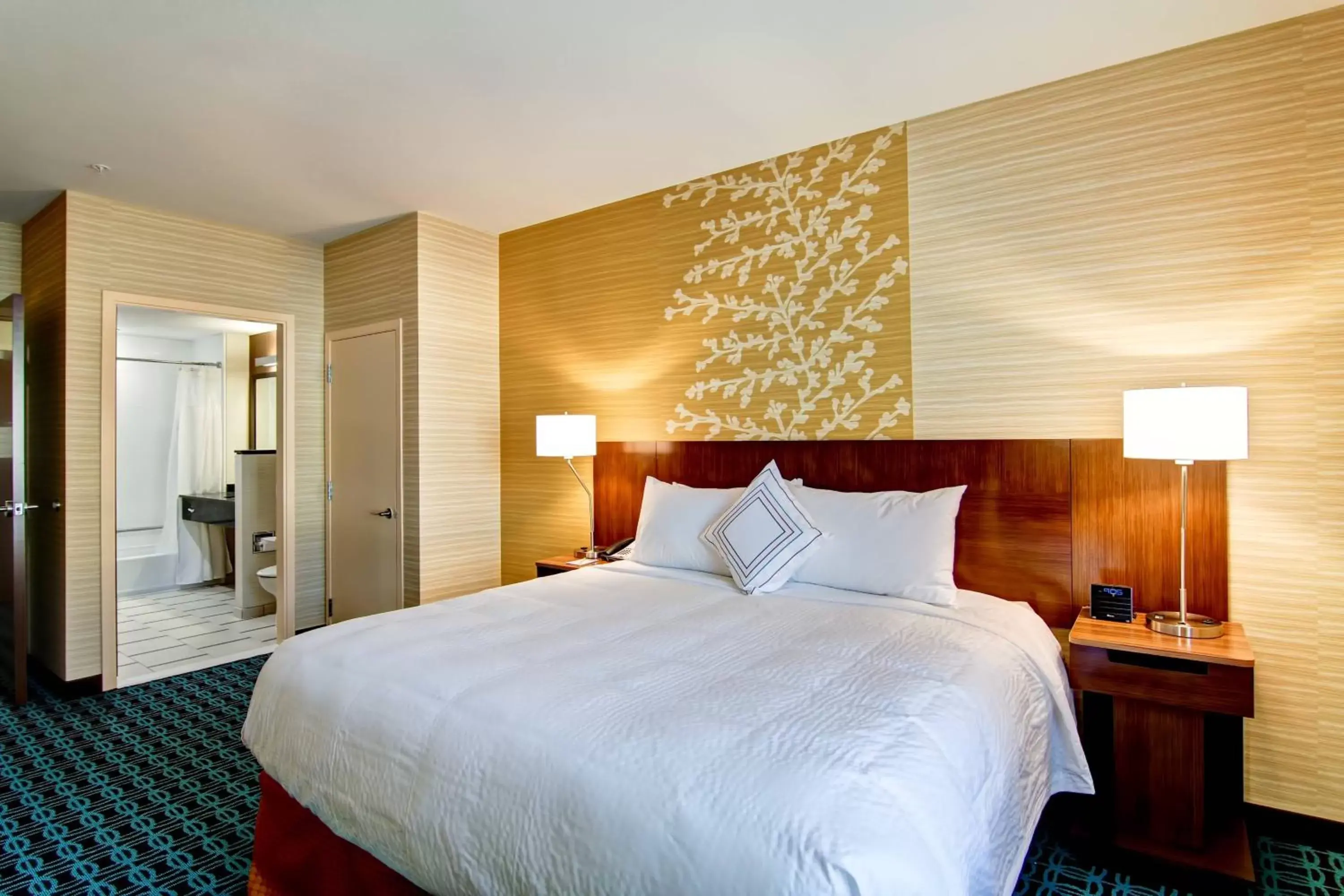 Bedroom, Bed in Fairfield Inn & Suites by Marriott Kamloops