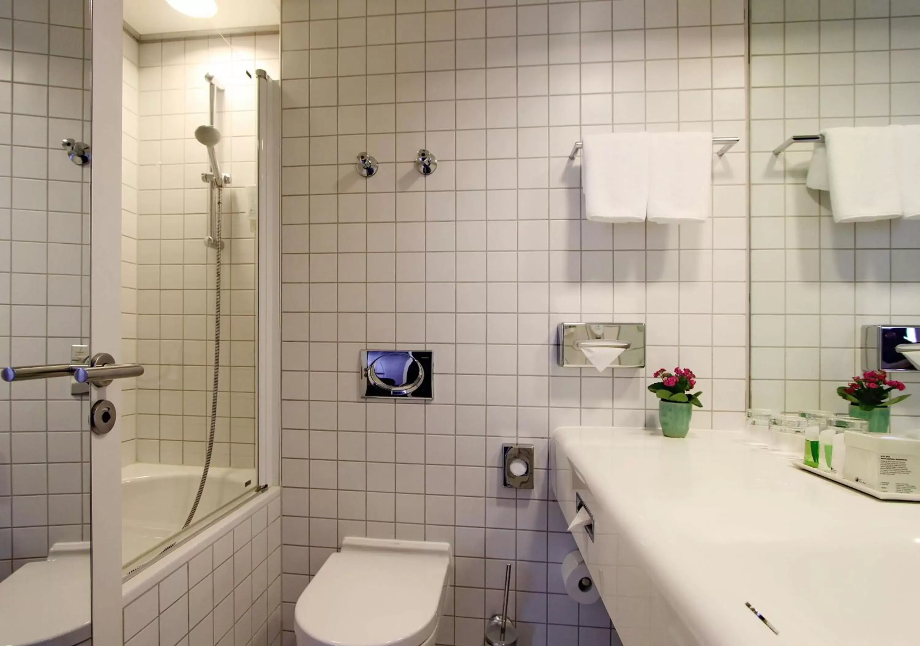 Bathroom in ARCOTEL Velvet Berlin