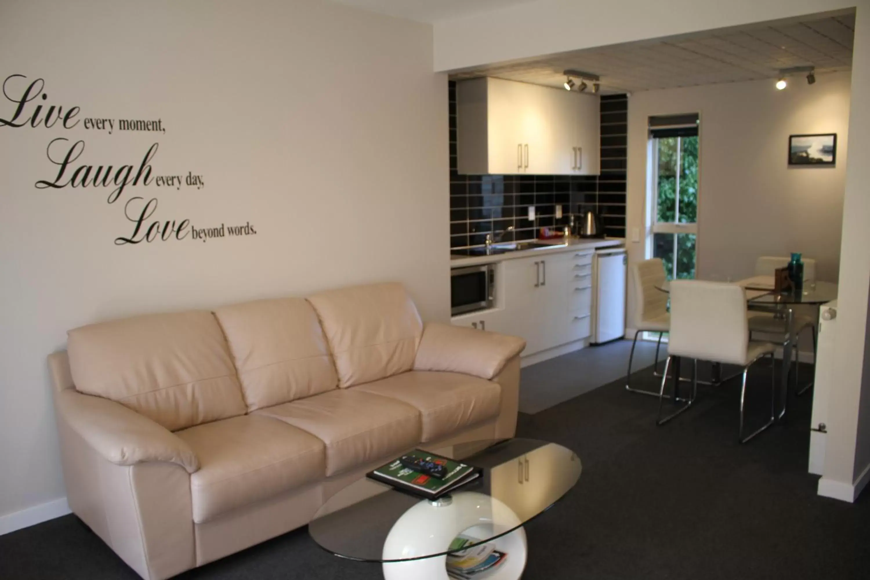 Seating Area in Birchwood Manor