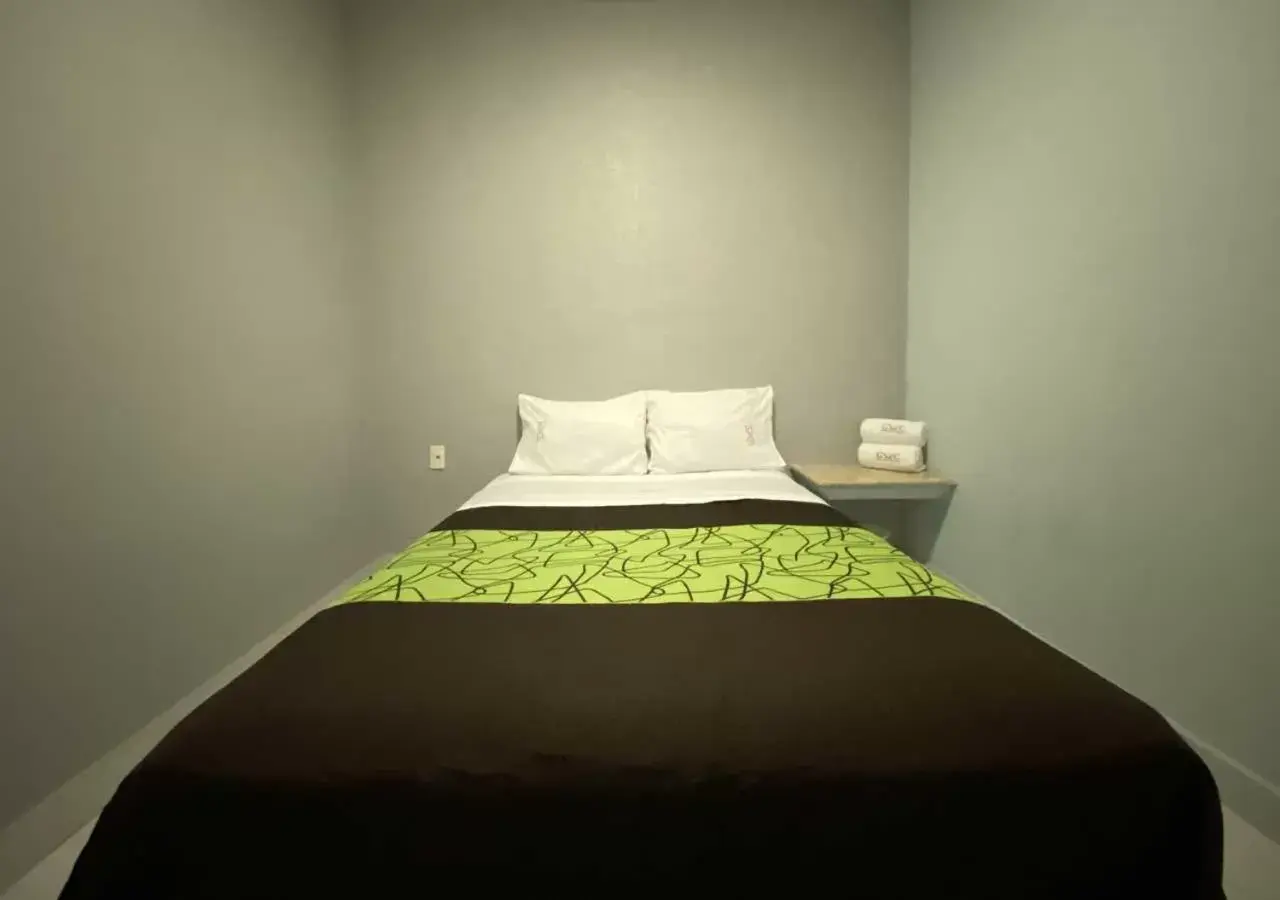 Bed in HOTEL GRAN VIA CENTRAL