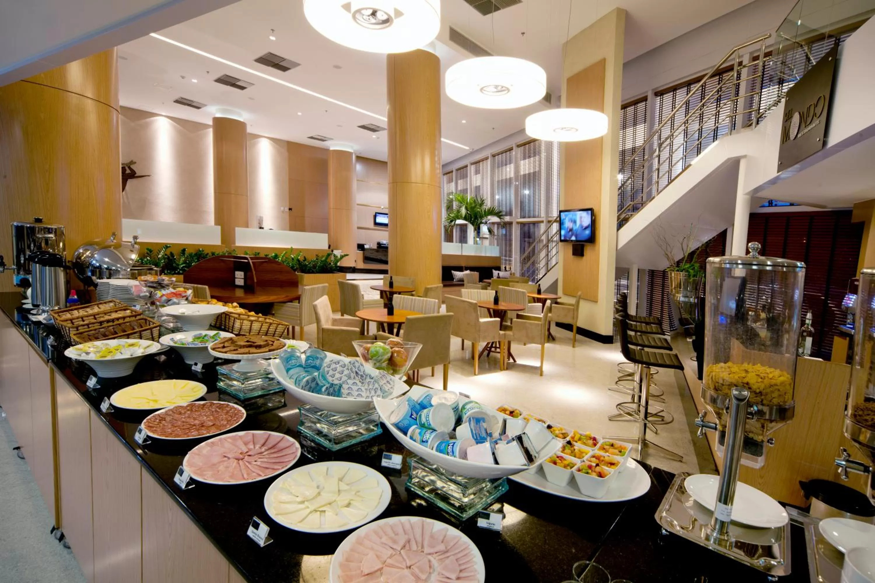 Restaurant/places to eat in Quality Hotel Vitória