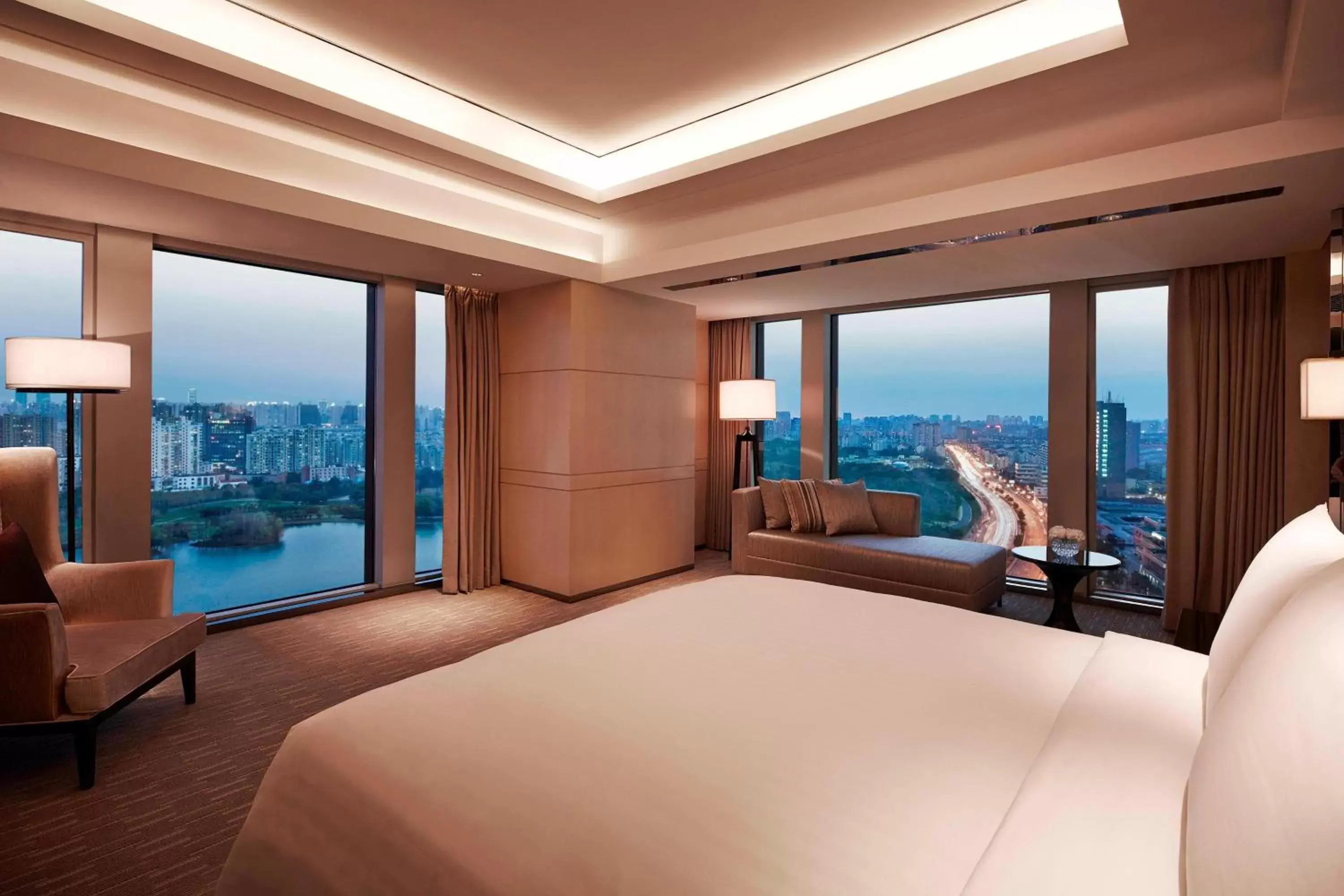 Bedroom in Shanghai Marriott Hotel Parkview