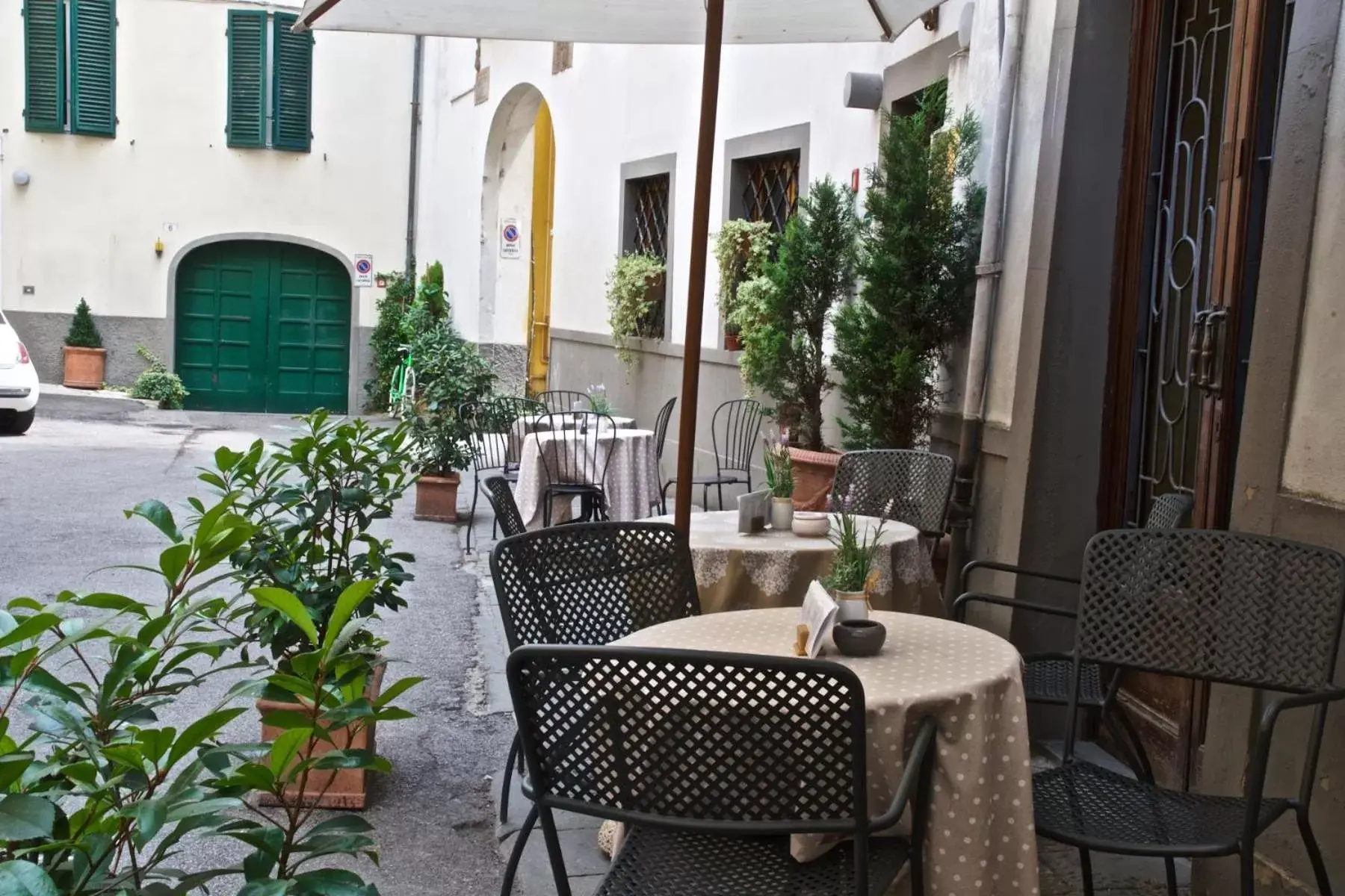 Patio in Hotel La Luna