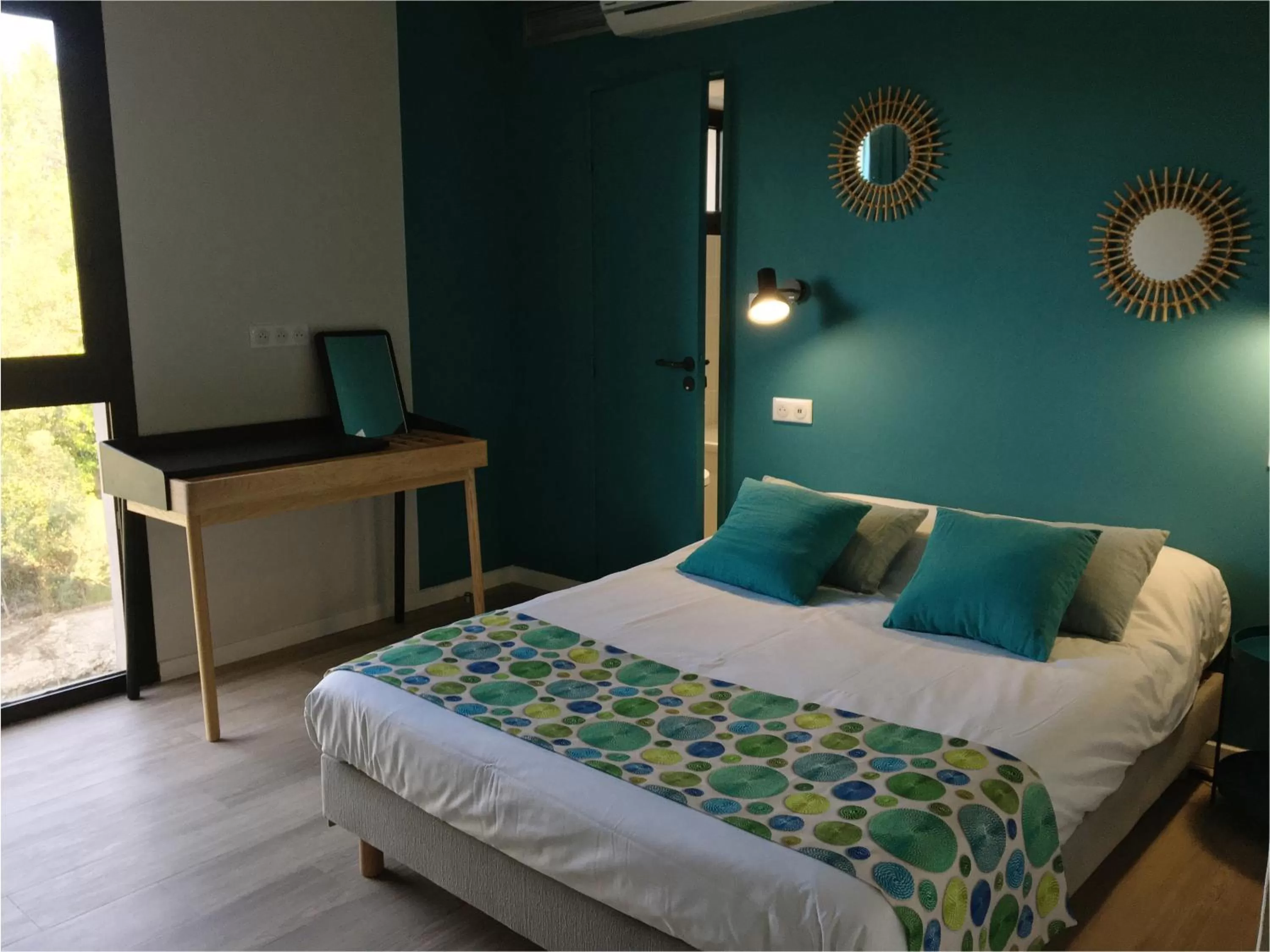 Bed in Hotel Cantosorgue