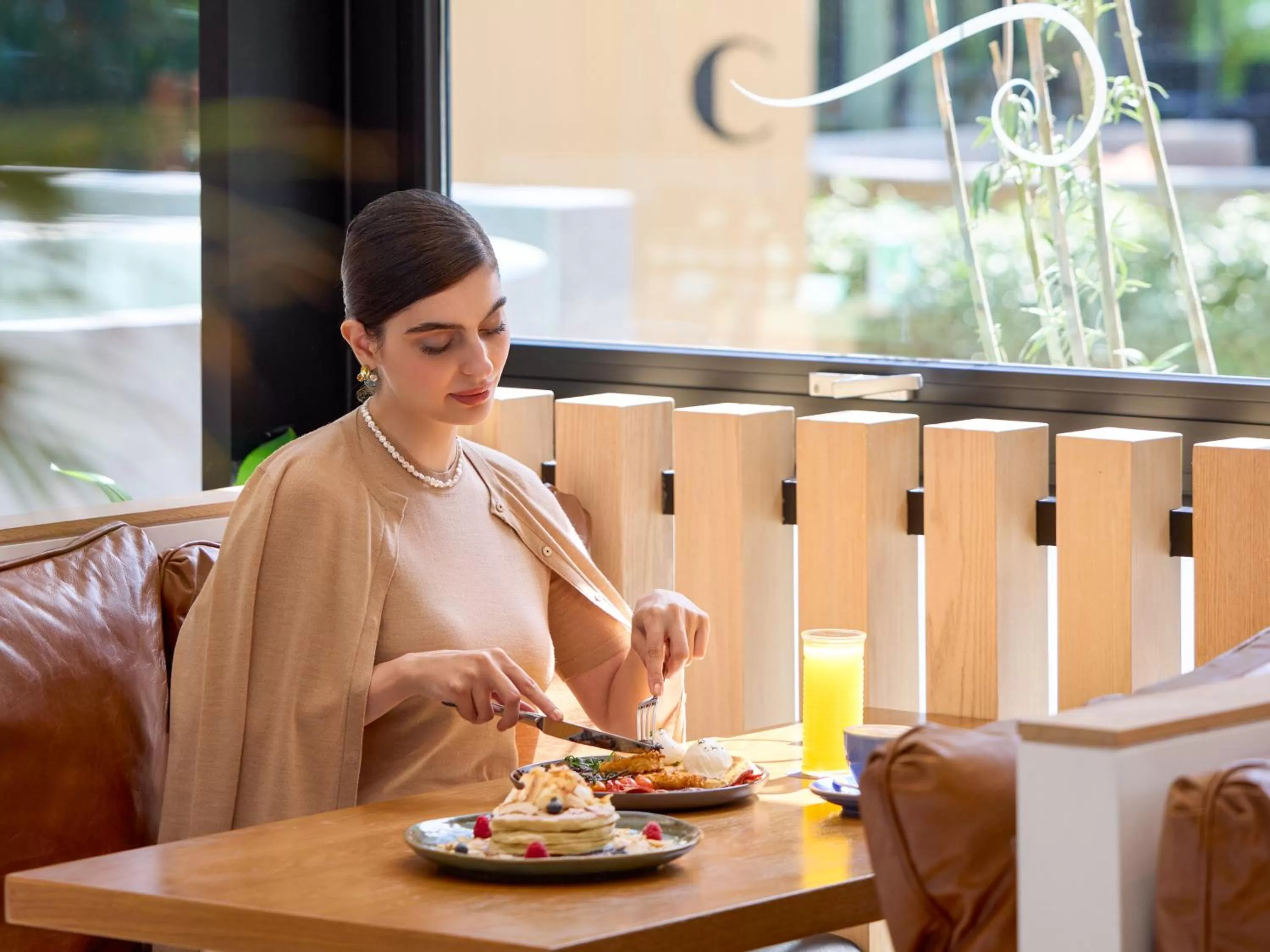 Restaurant/places to eat in Fairmont Ramla Riyadh