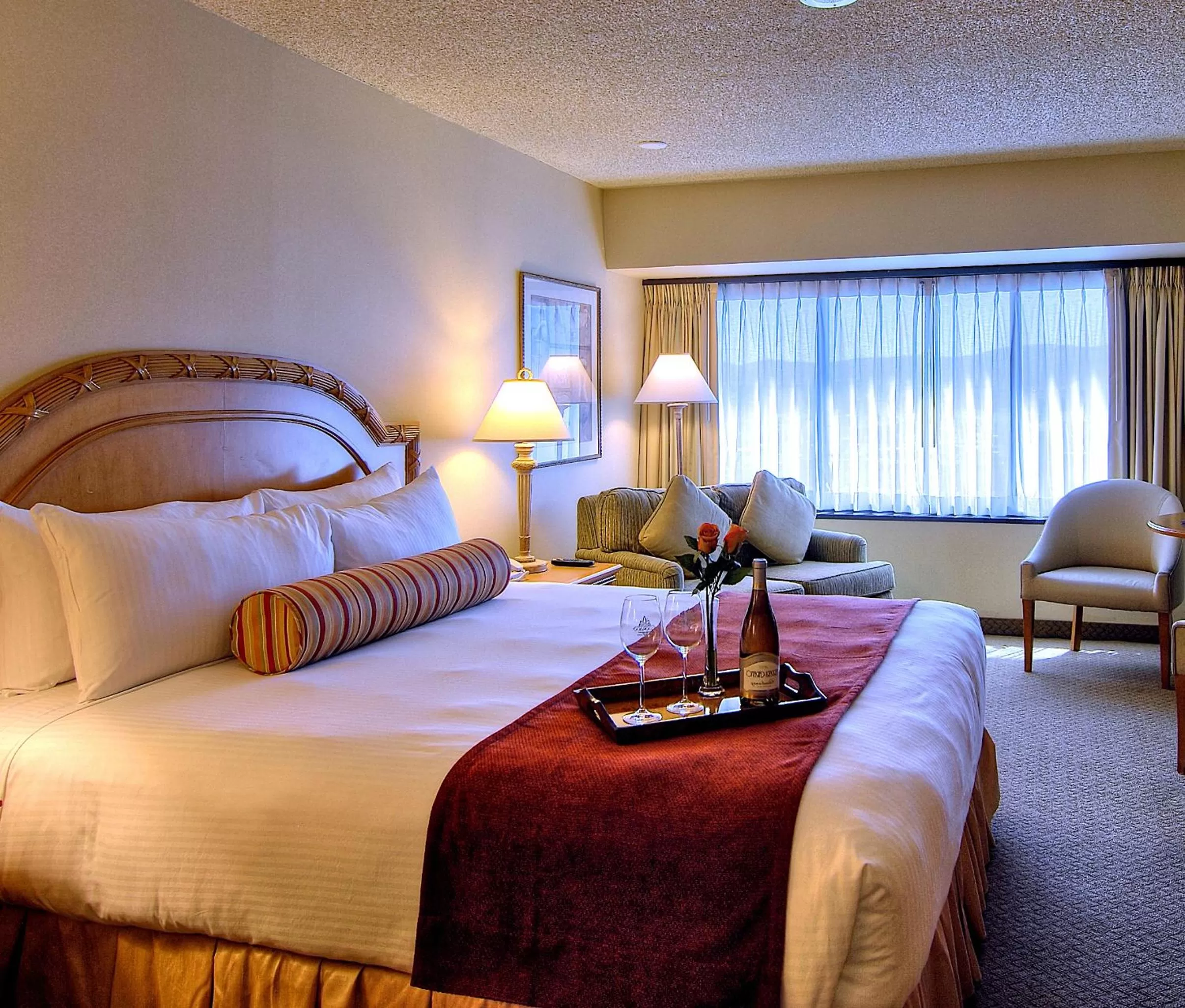 DELUXE ROOM 1 KING - NON-SMOKING in Eldorado Resort Casino at THE ROW