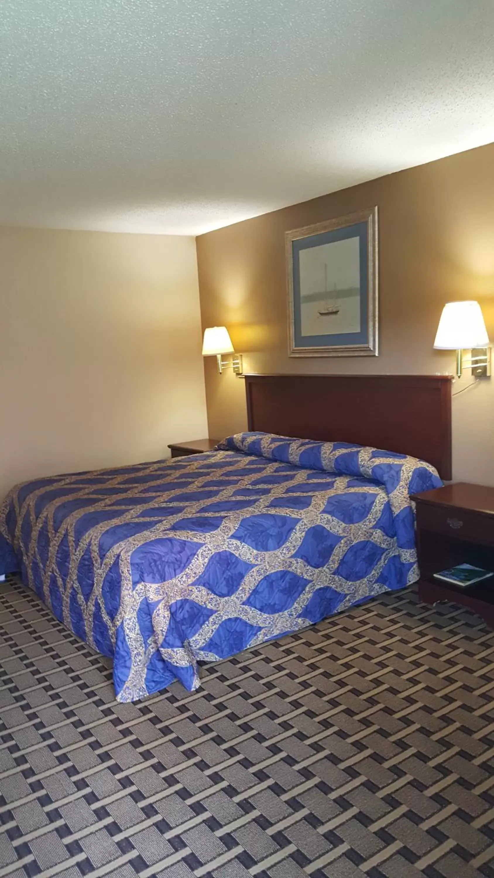 Bed in Red Carpet Inn Kinston Bed in Red Carpet Inn Kinston