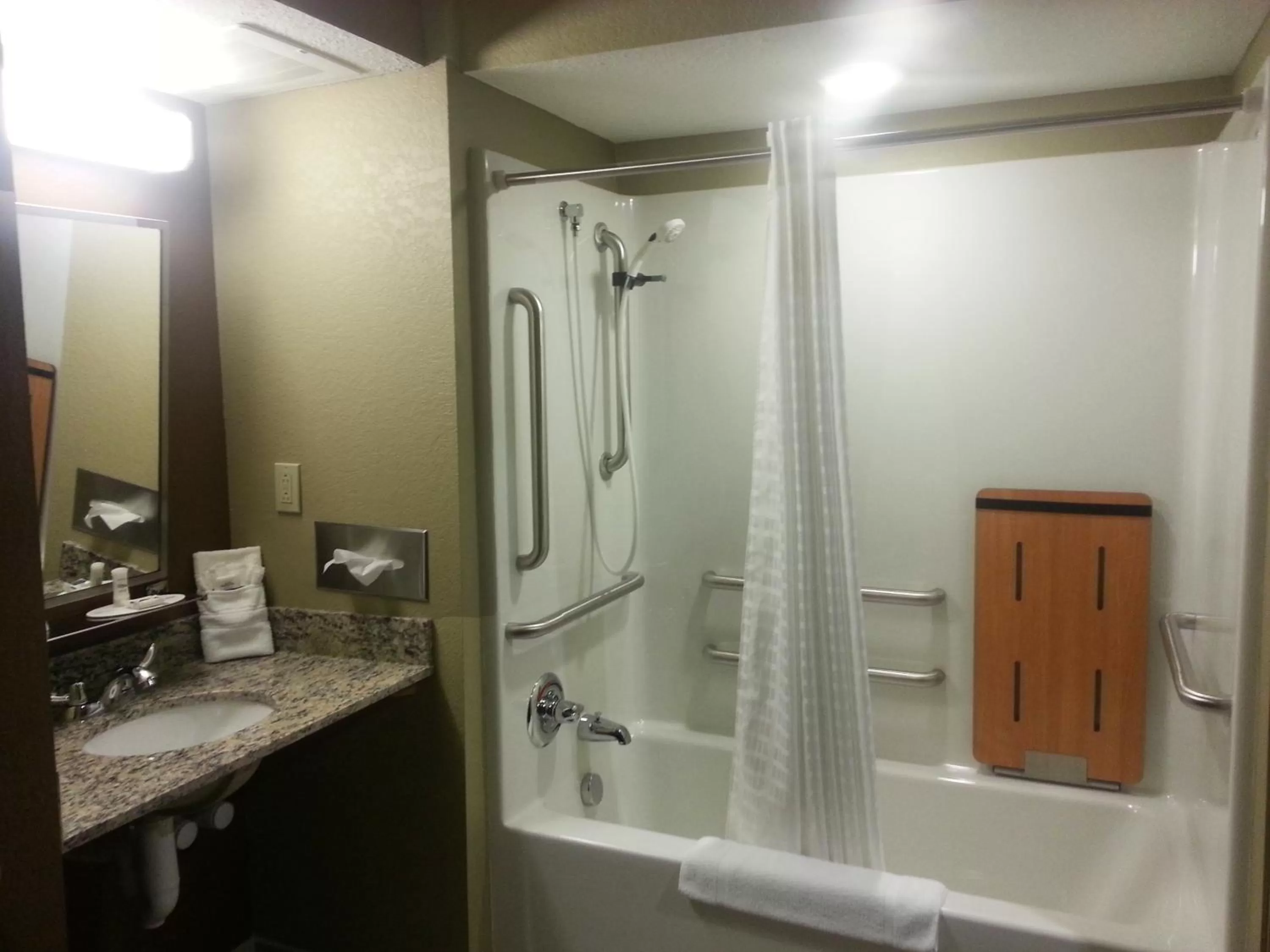 Shower in Microtel Inn and Suites Carrollton