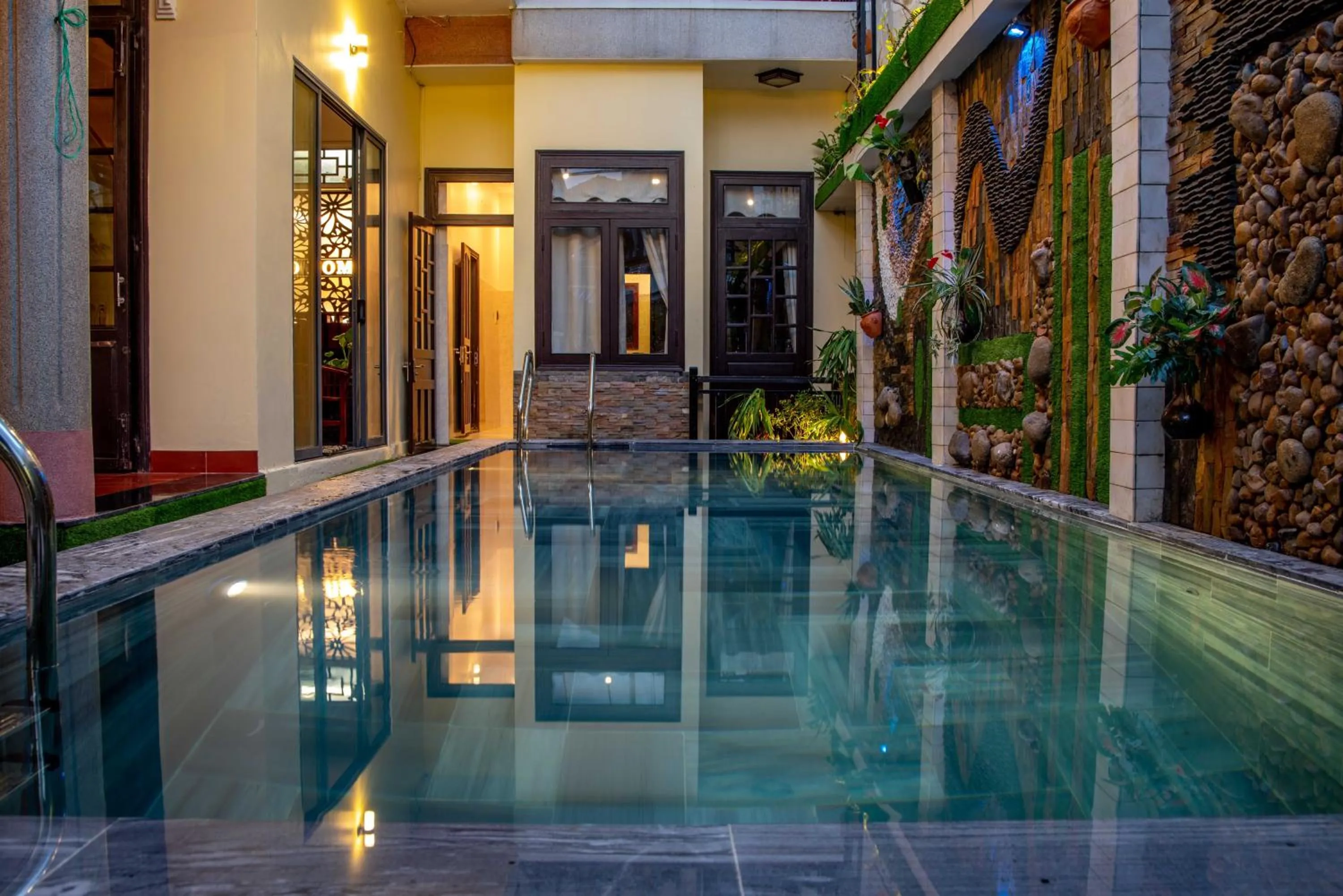 Swimming pool in Hoi An Ngo Homestay