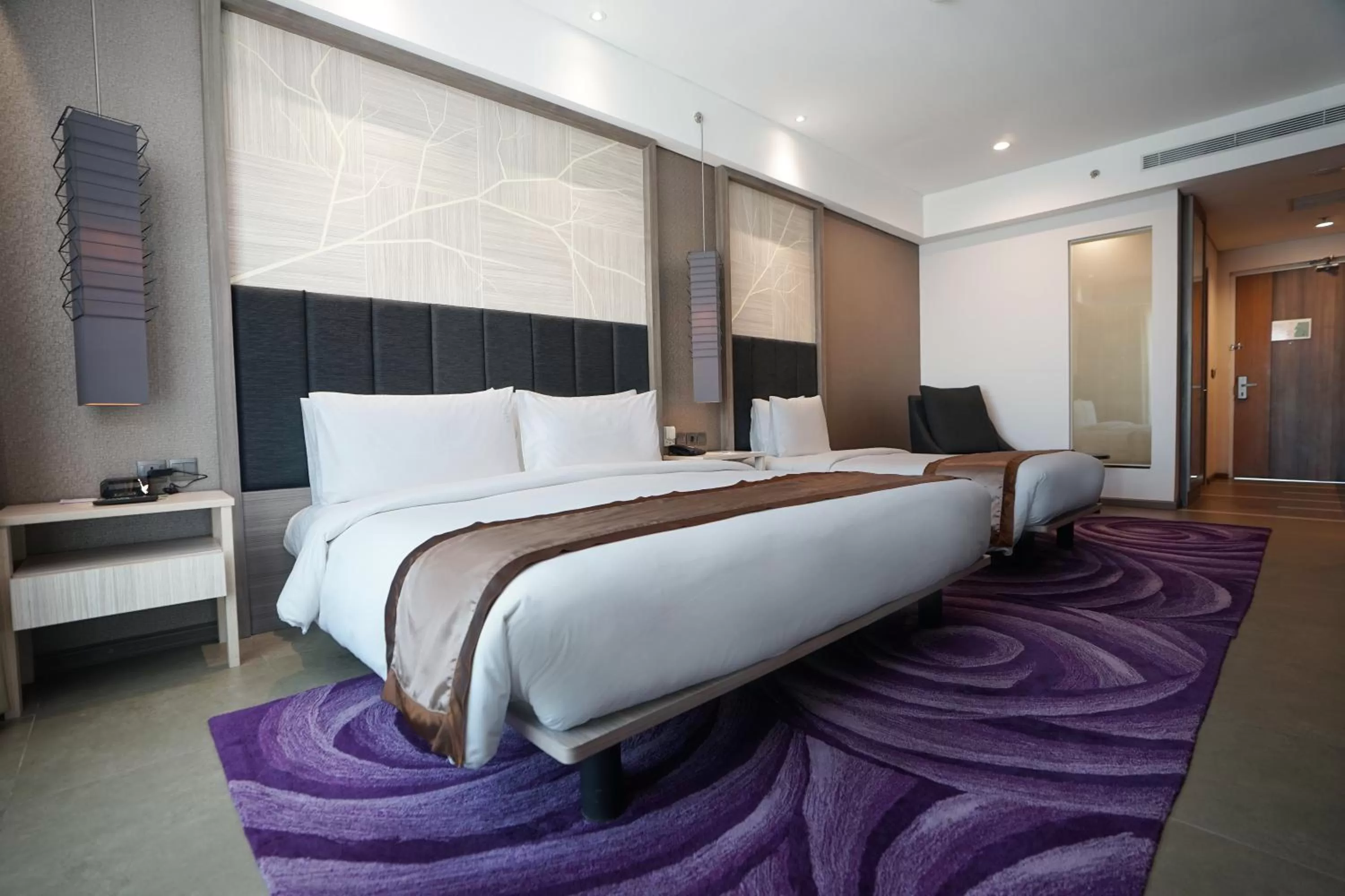 Bed in Holiday Inn Bandung Pasteur by IHG