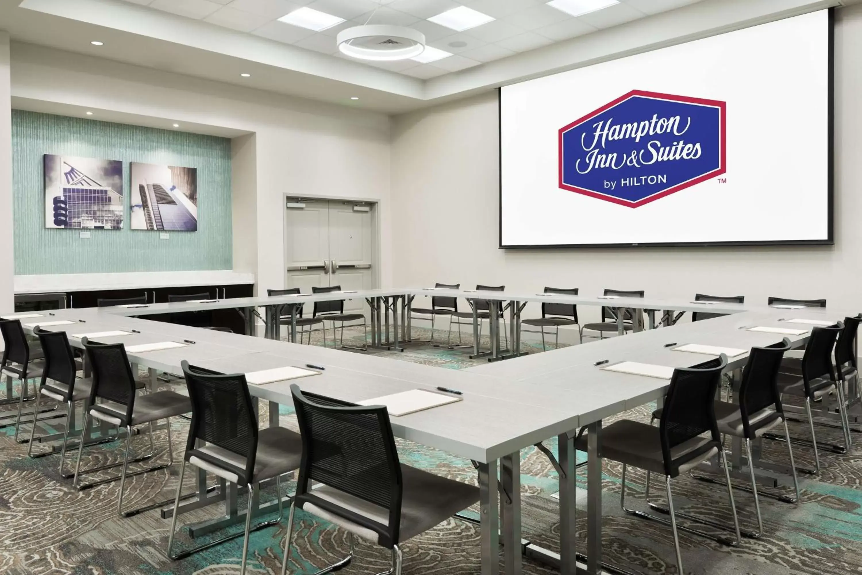 Meeting/conference room in Hampton Inn & Suites Atlanta Buckhead Place