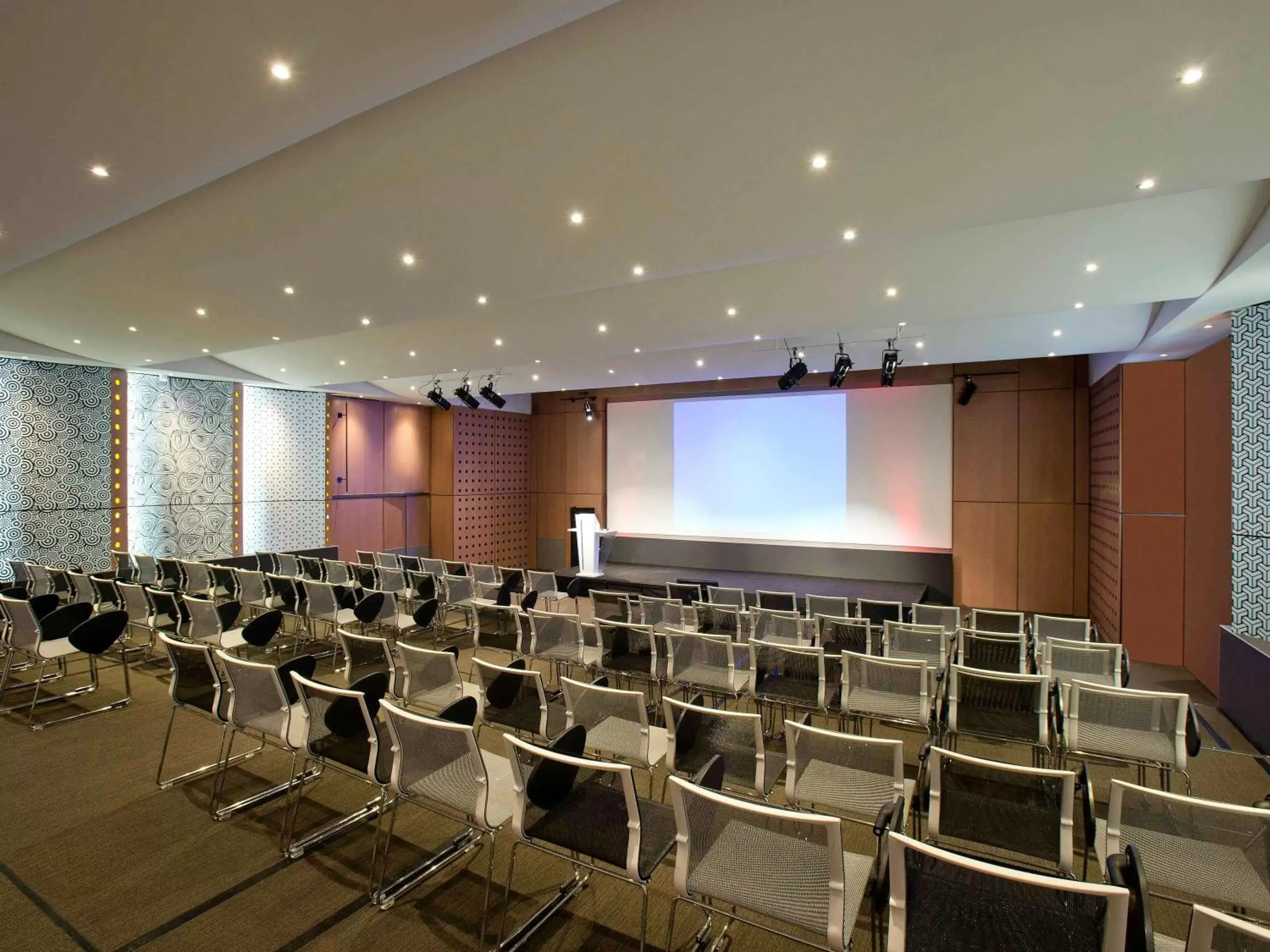 Property building in Novotel Paris Charenton le Pont