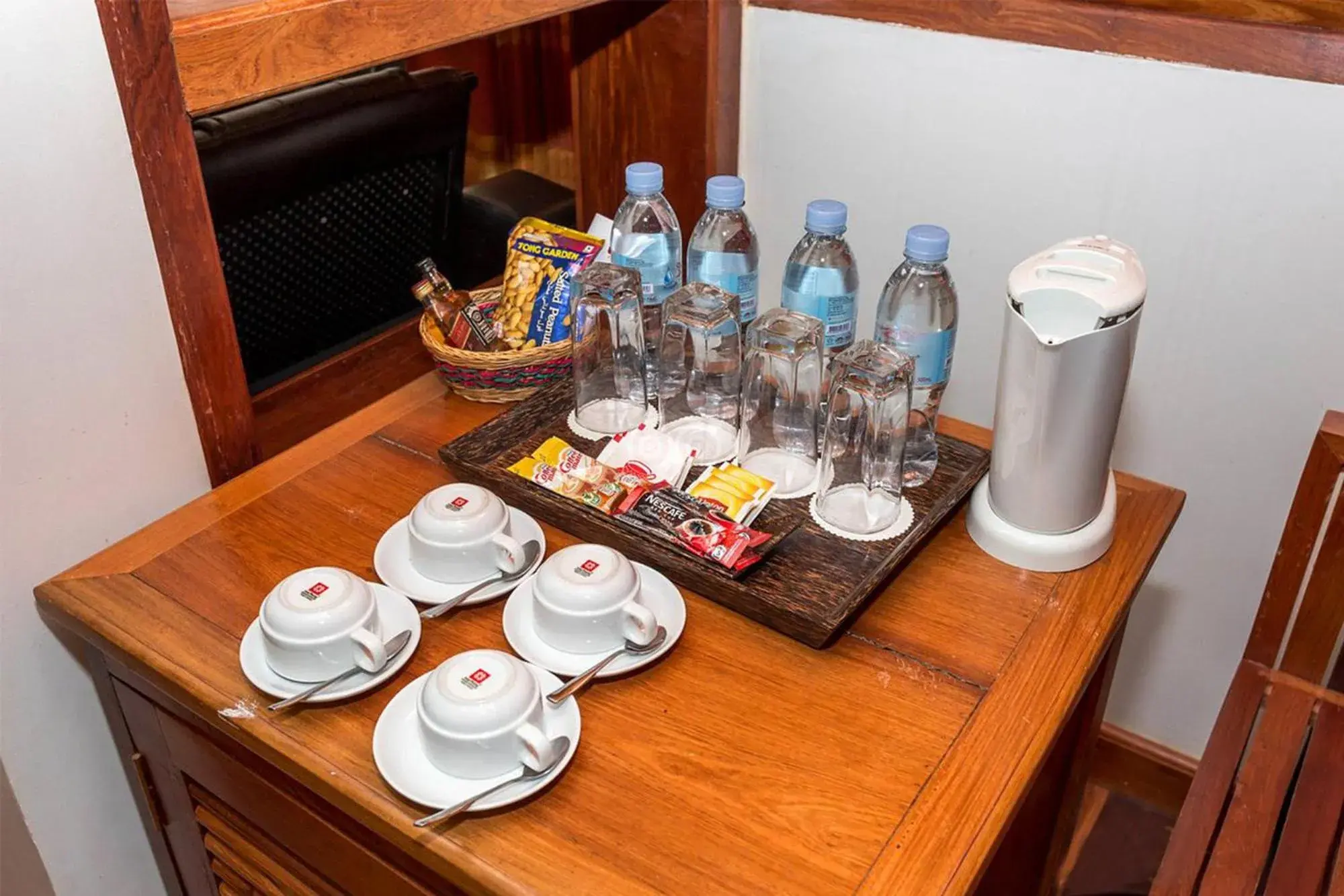 Coffee/tea facilities, Restaurant/Places to Eat in Cheathata CTA Hotel Siem Reap