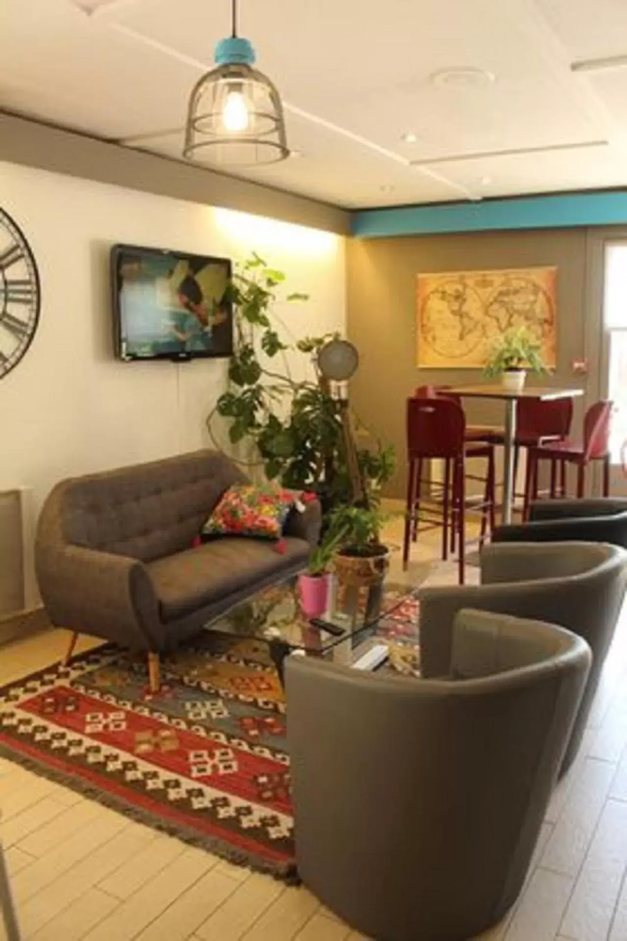 Living room, Lobby/Reception in Kyriad Direct Haguenau