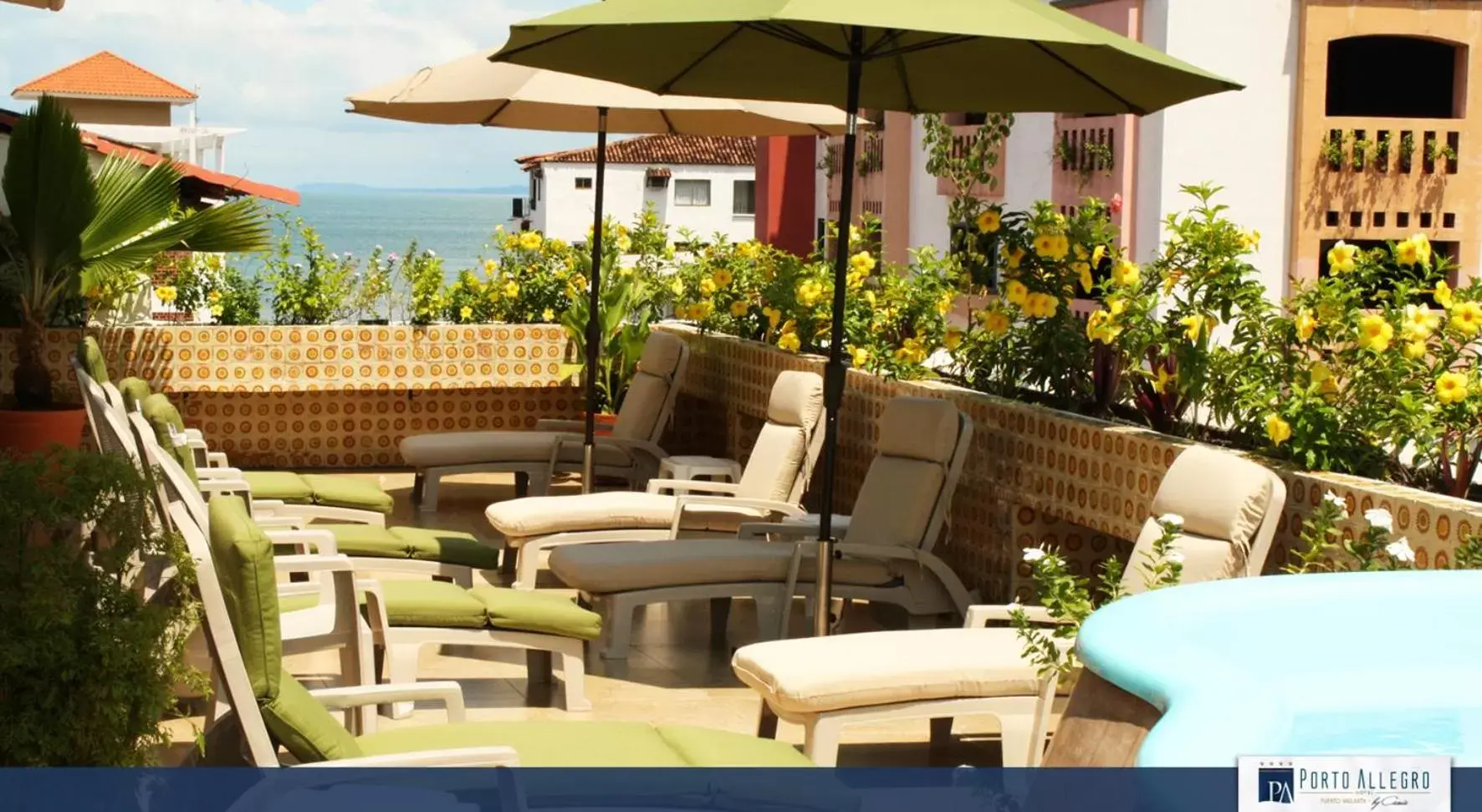 Balcony/Terrace, Lounge/Bar in Hotel Porto Allegro Puerto Vallarta