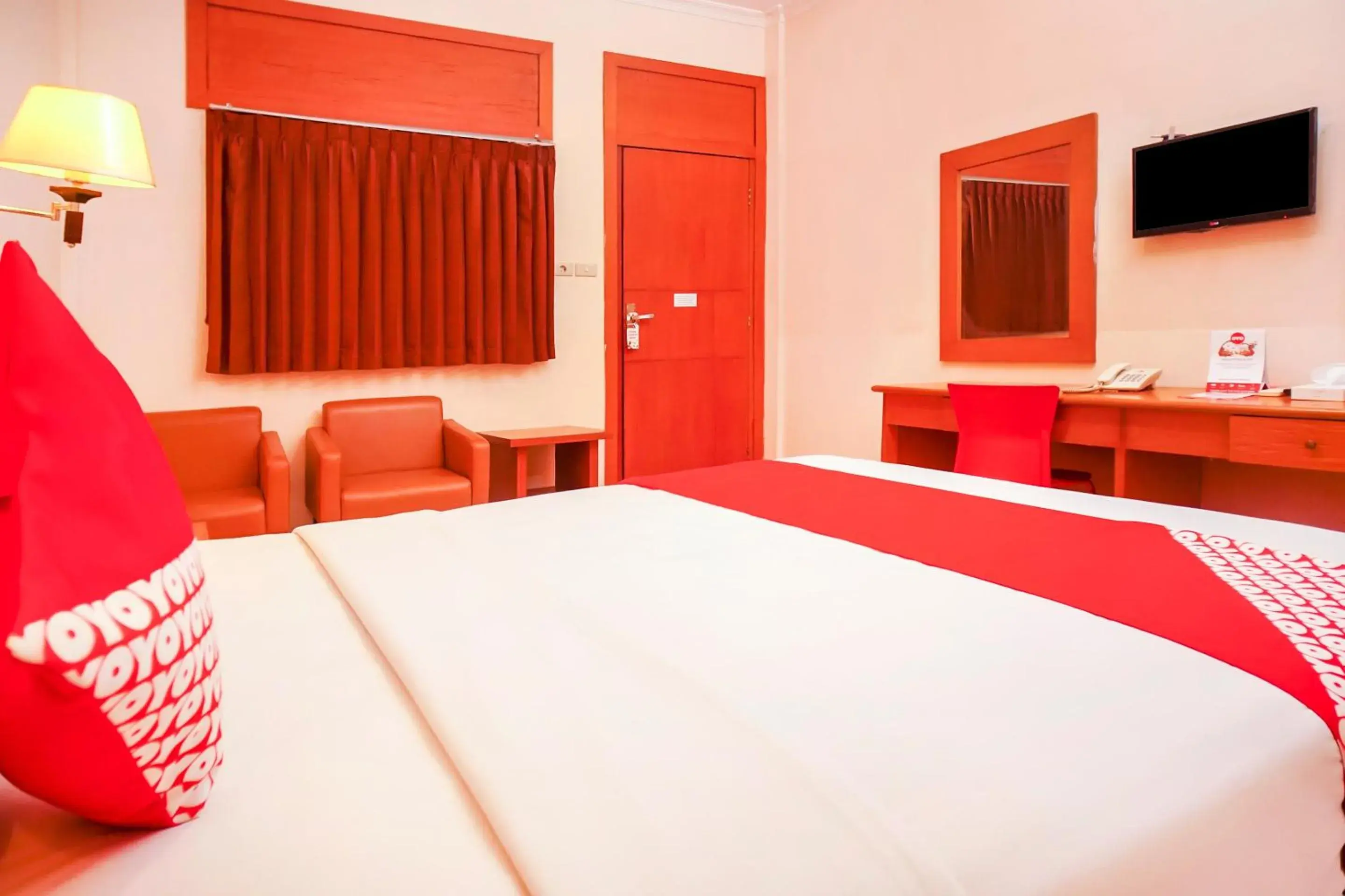 Bedroom, Bed in Capital O 142 Hotel Al Furqon Syariah
