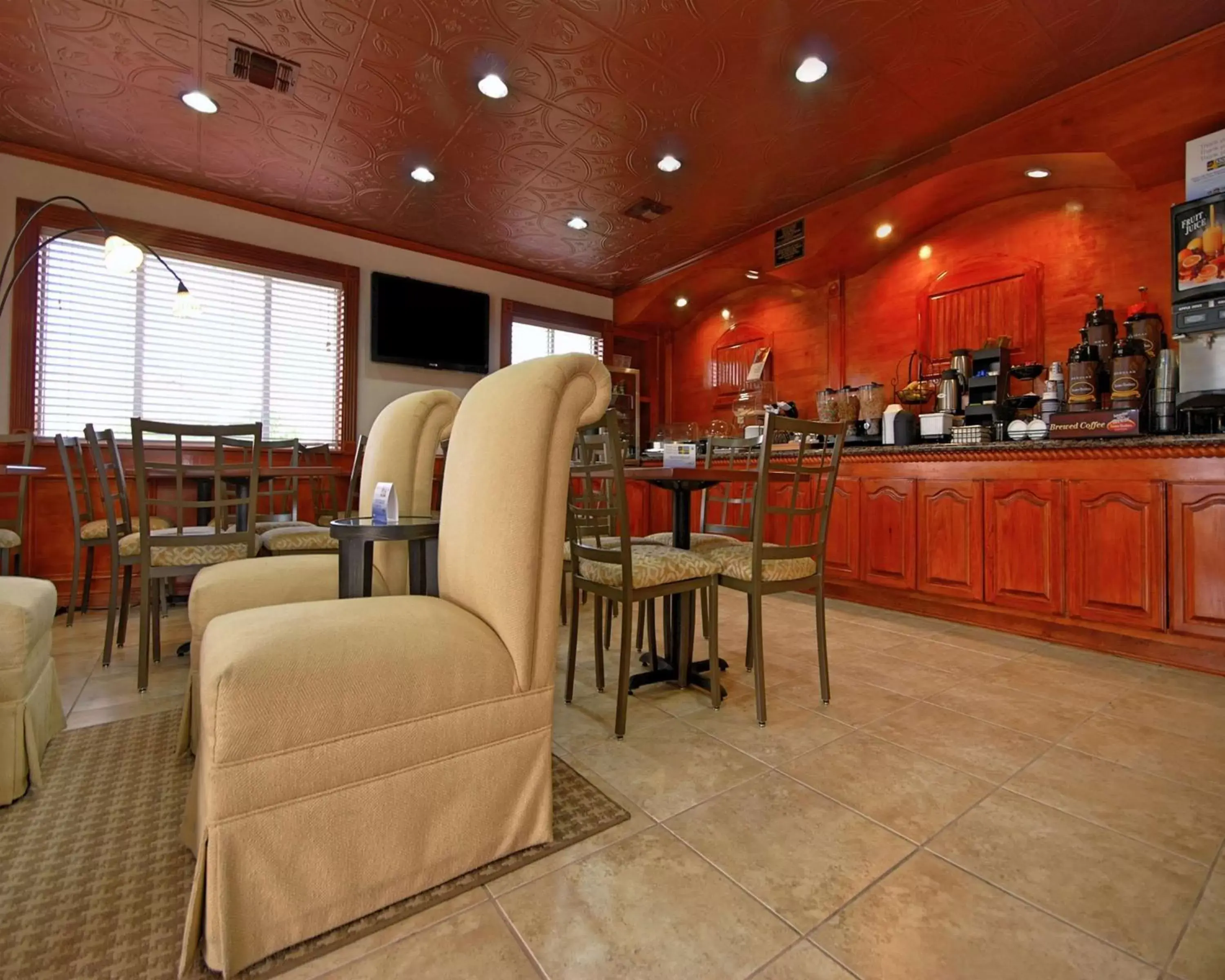 Restaurant/places to eat, Lounge/Bar in Americas Best Value Inn Kingsville