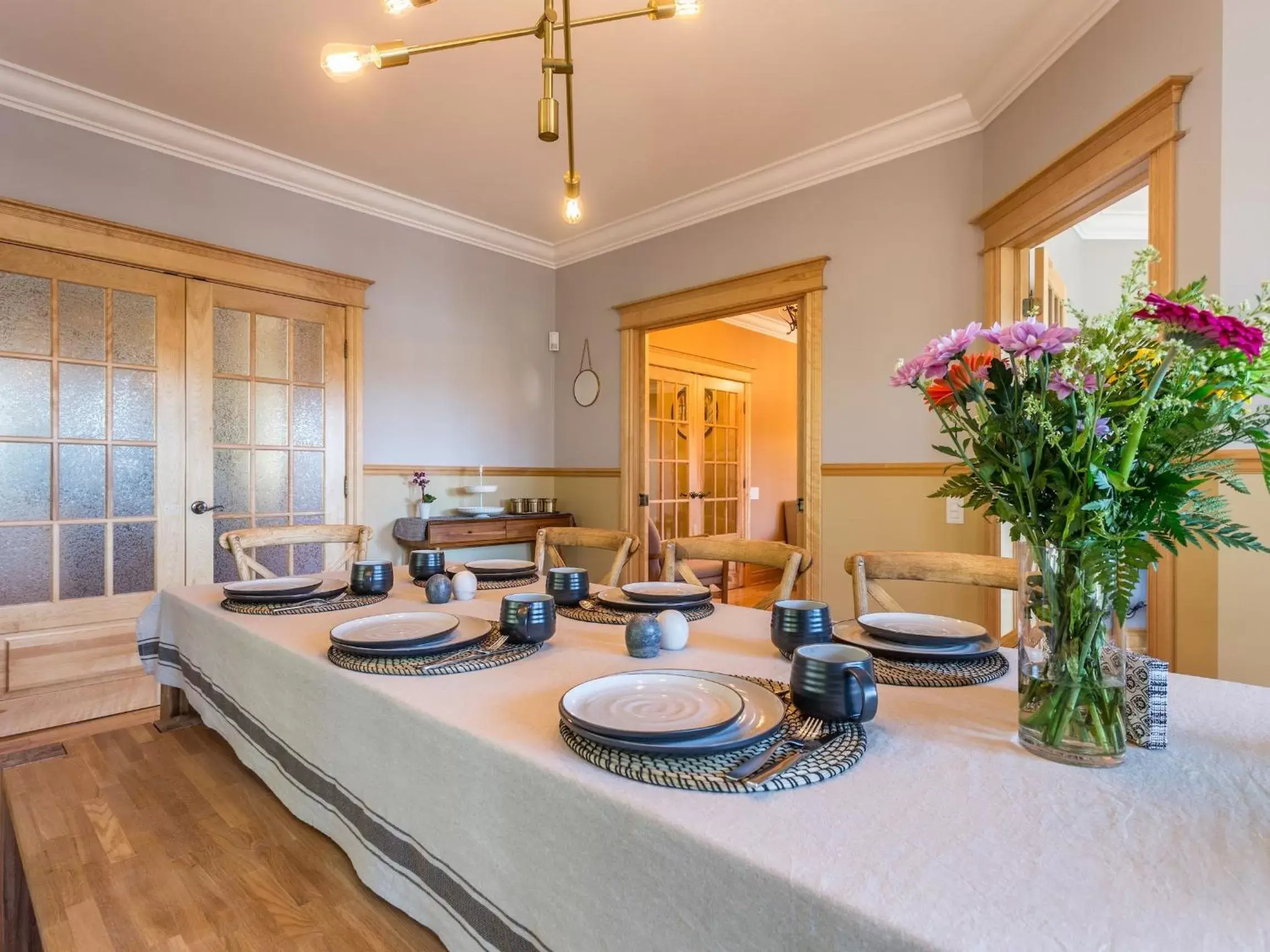 Dining area, Kitchen/Kitchenette in Les Dames du Lac