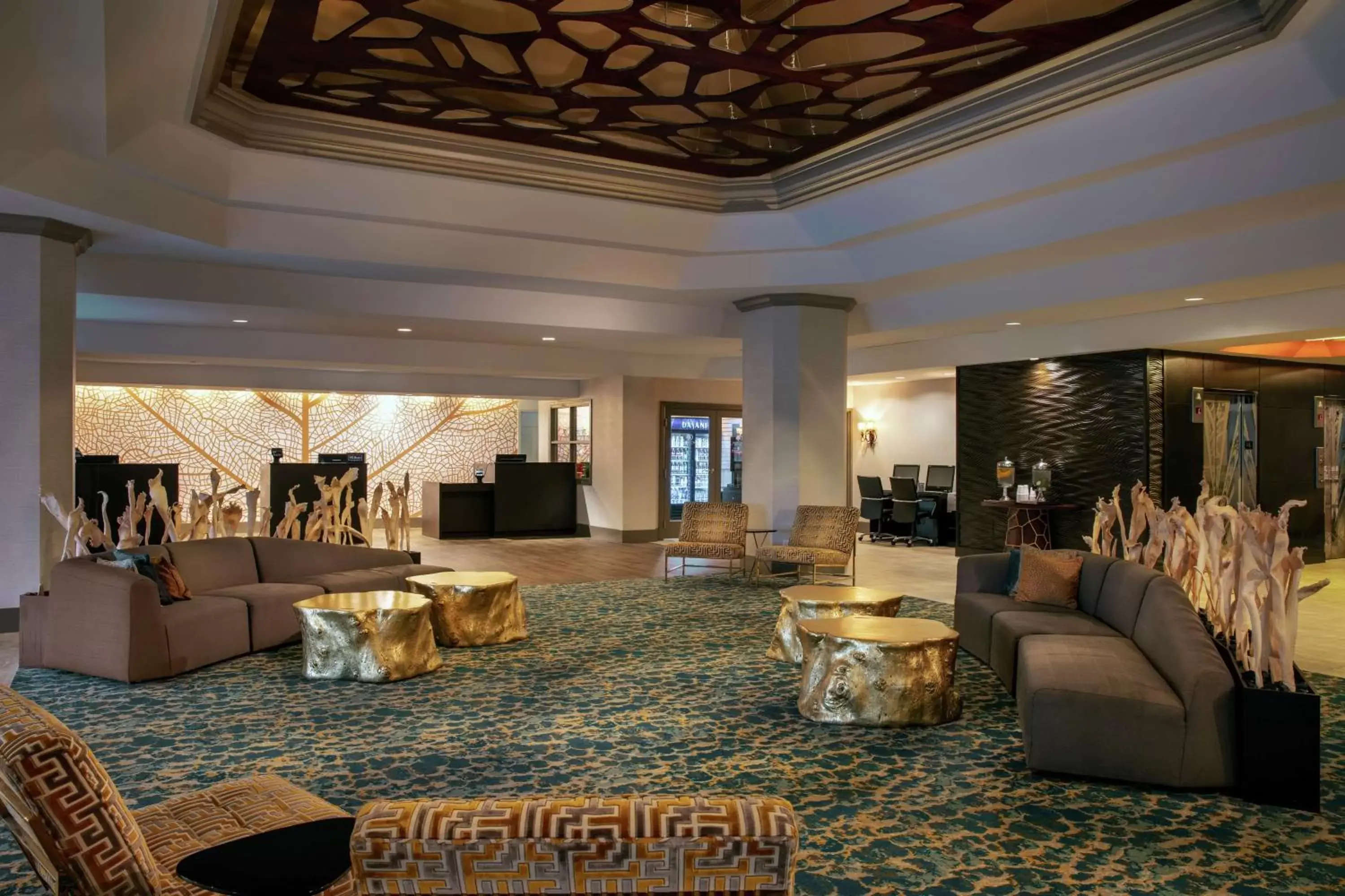 Lobby or reception in DoubleTree by Hilton Hotel Deerfield Beach - Boca Raton