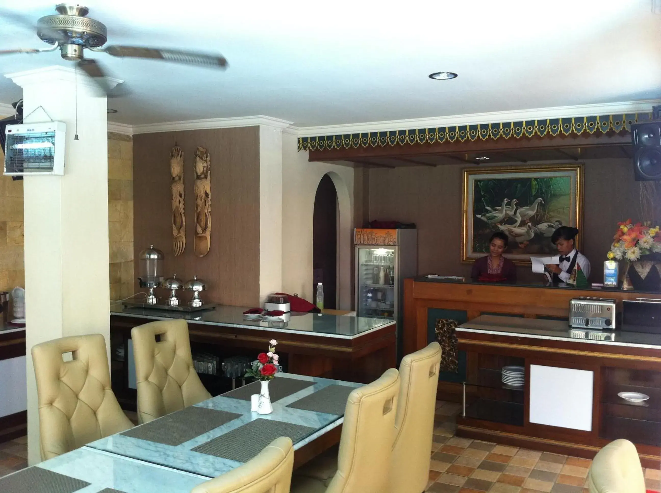 Restaurant/Places to Eat in Hotel Indah Palace Yogyakarta
