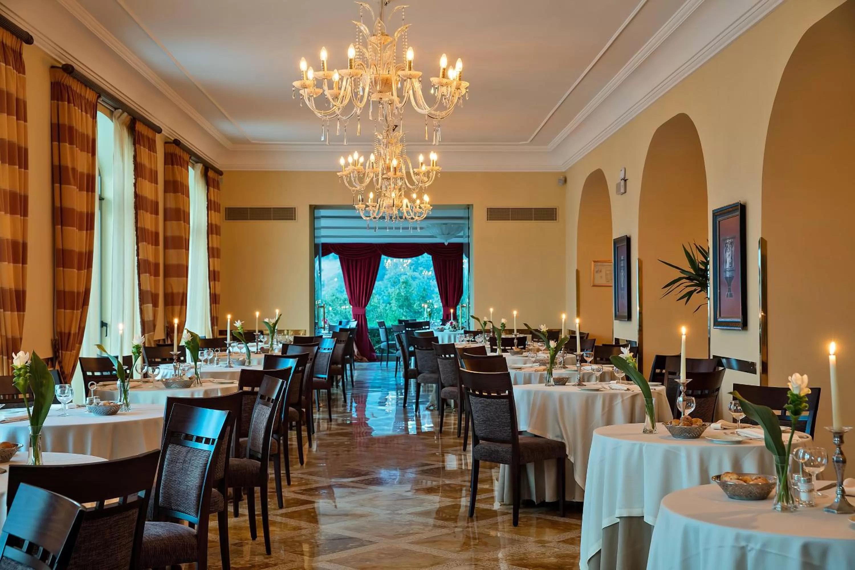 Restaurant/places to eat in Grand Hotel Due Golfi