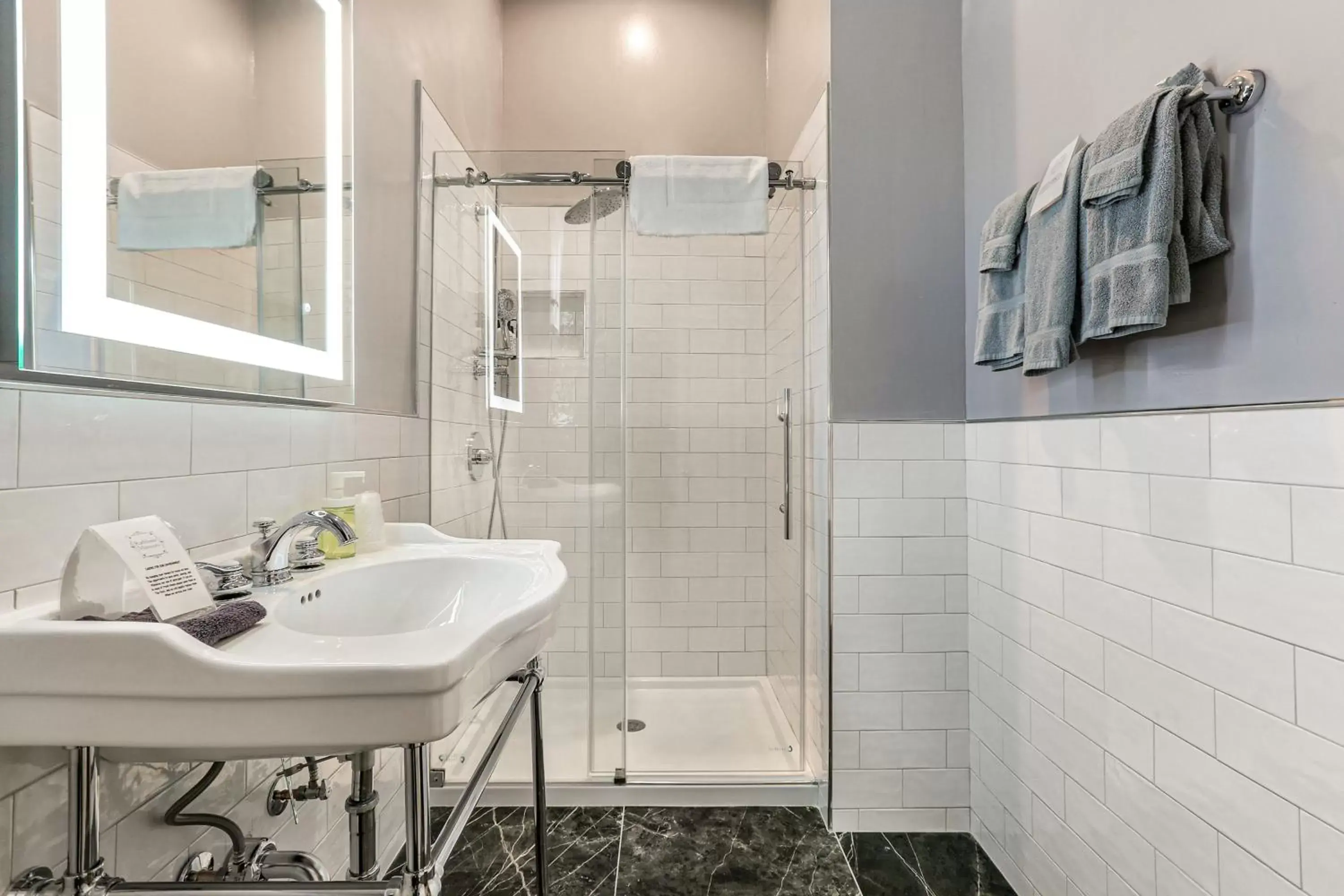 Bathroom in Rathbone Mansions New Orleans