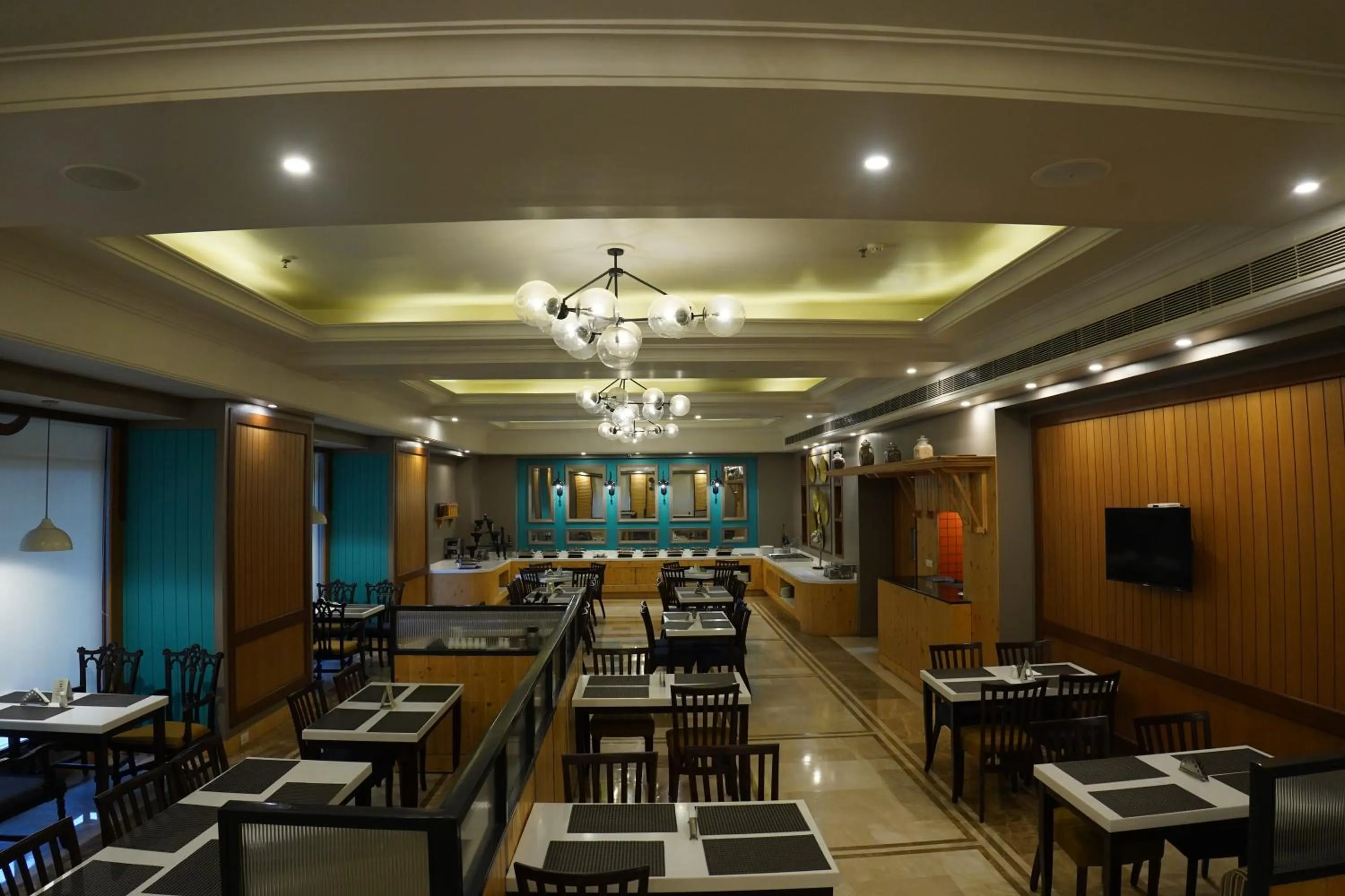 Restaurant/places to eat in Park Plaza Jodhpur