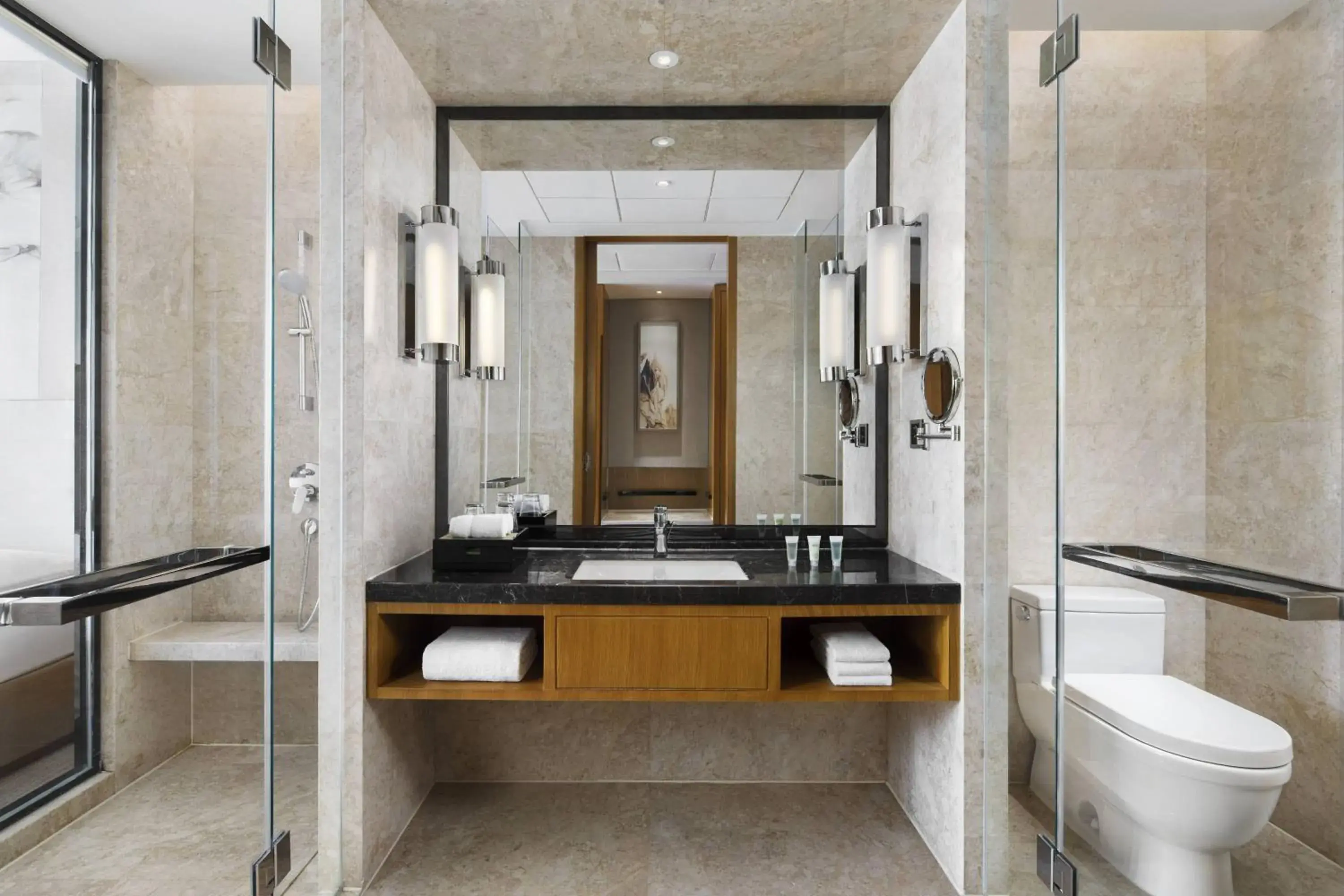 Bathroom in Courtyard by Marriott Zhengzhou East