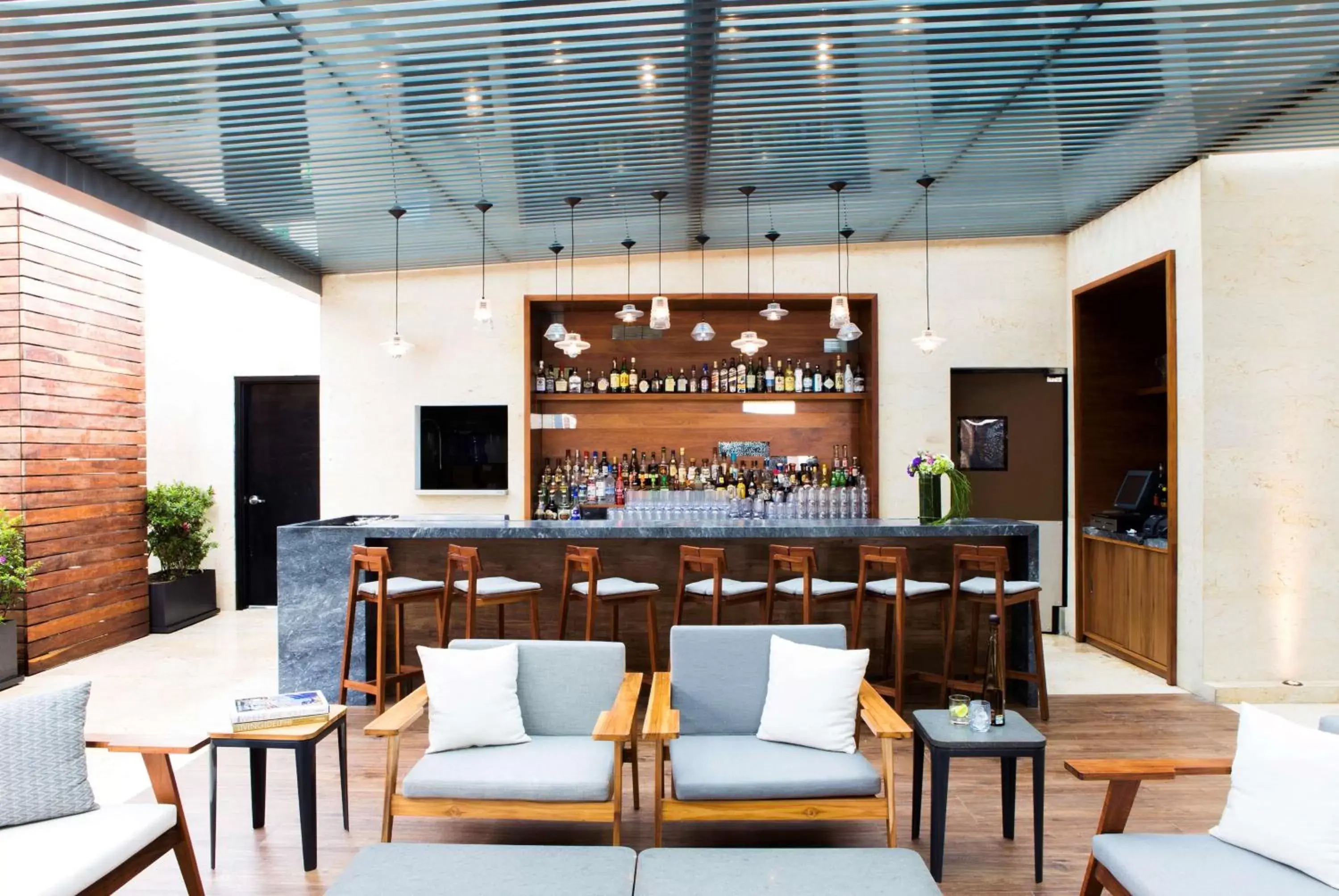 Lounge or bar, Lounge/Bar in Hilton Mexico City Santa Fe