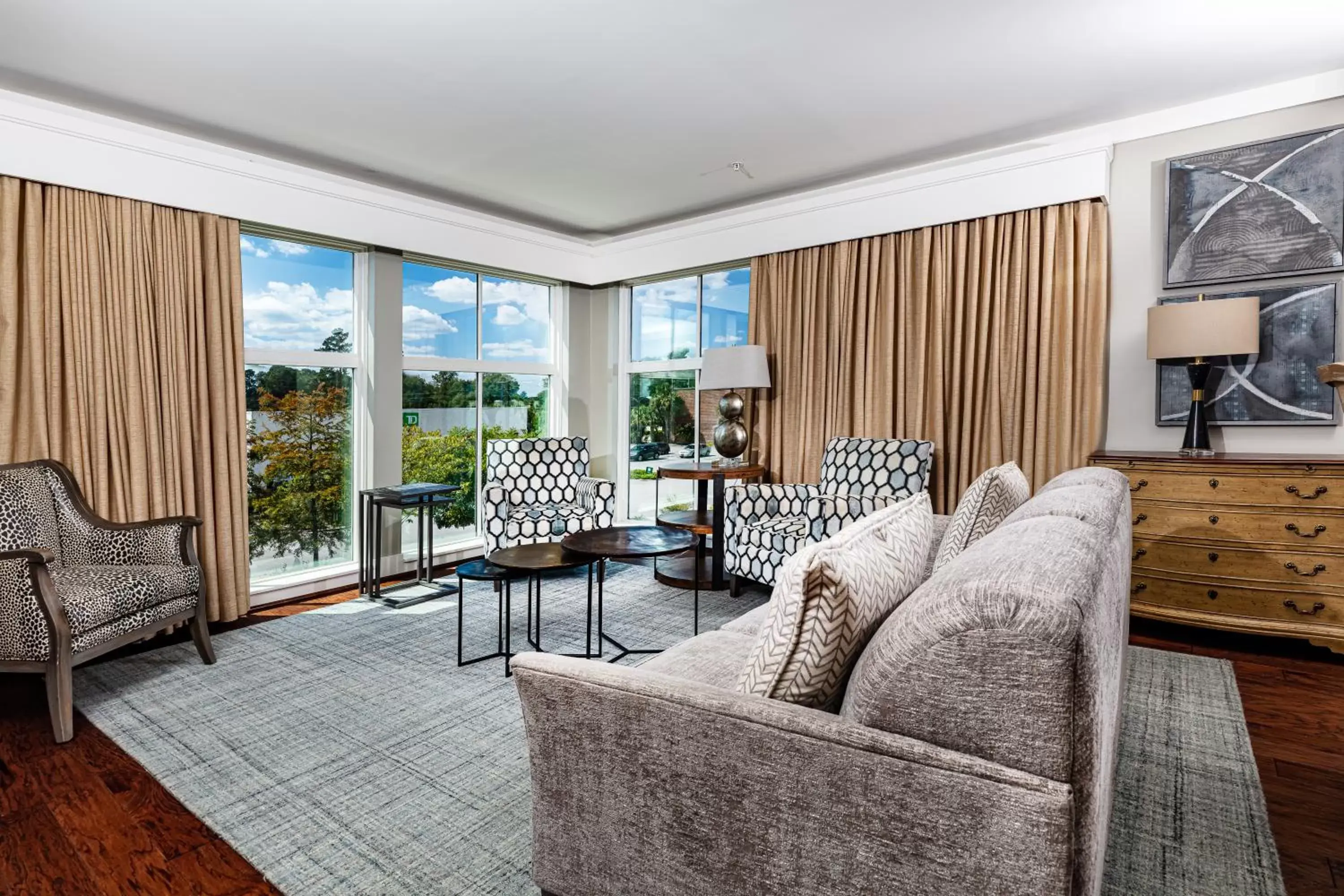 Living room, Seating Area in The Inn At The Crossroads