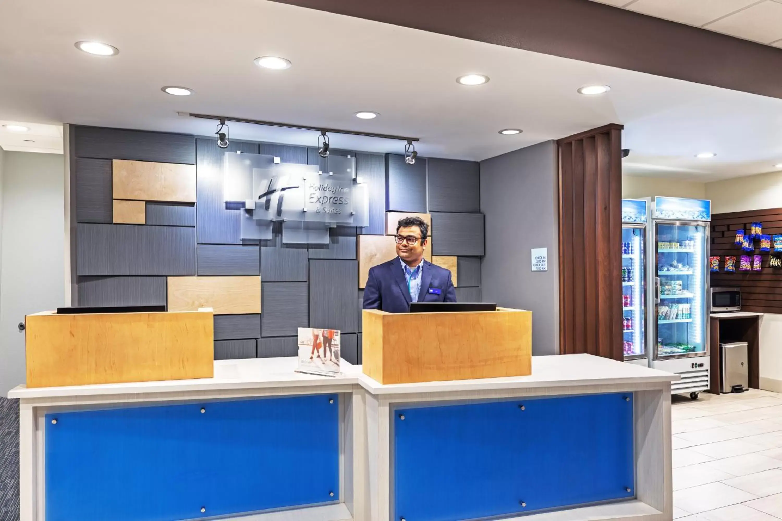 Property building, Lobby/Reception in Holiday Inn Express & Suites Purcell, an IHG Hotel
