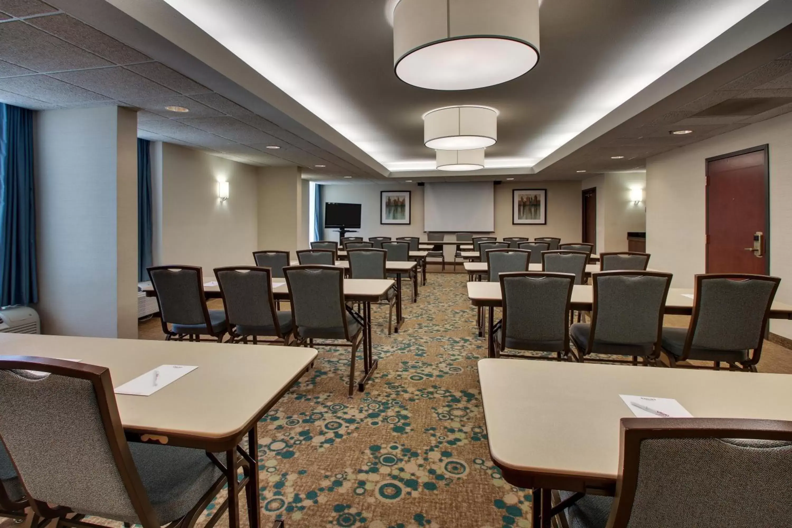 Meeting/conference room in GreenTree Hotel - Houston Hobby Airport