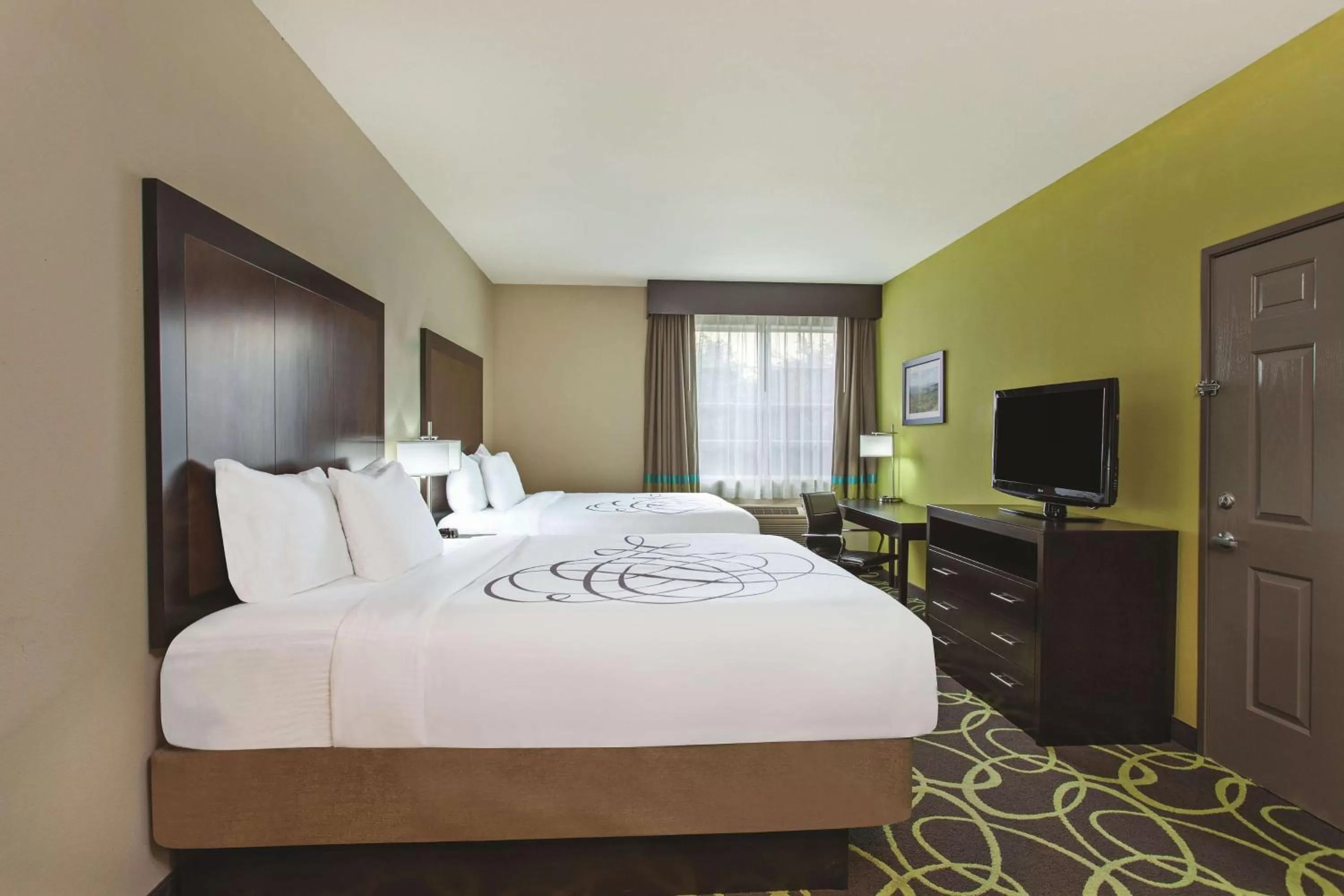 Photo of the whole room, Bed in La Quinta by Wyndham Los Banos