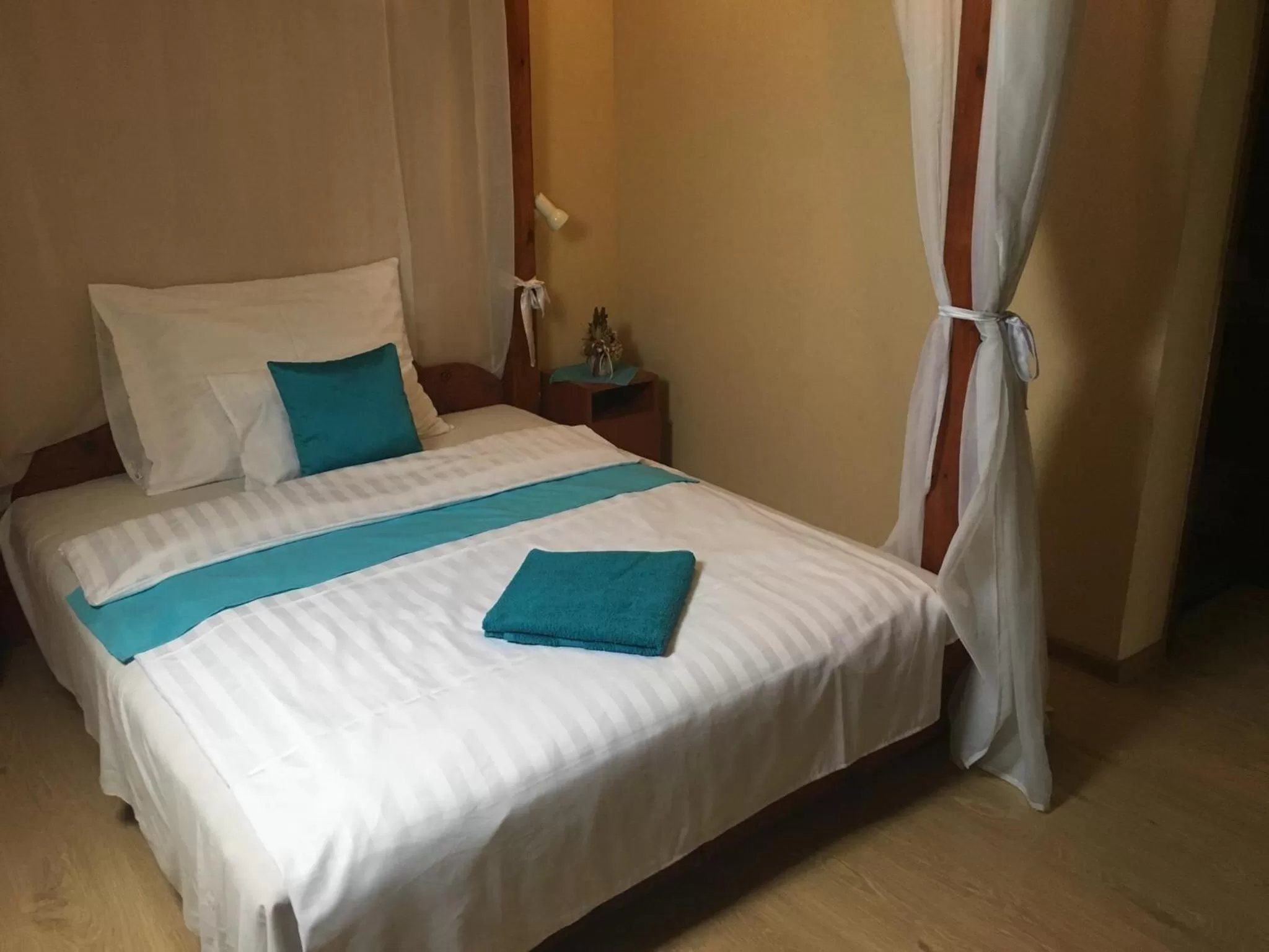 Bed in Abszolút Hotel és Panzió