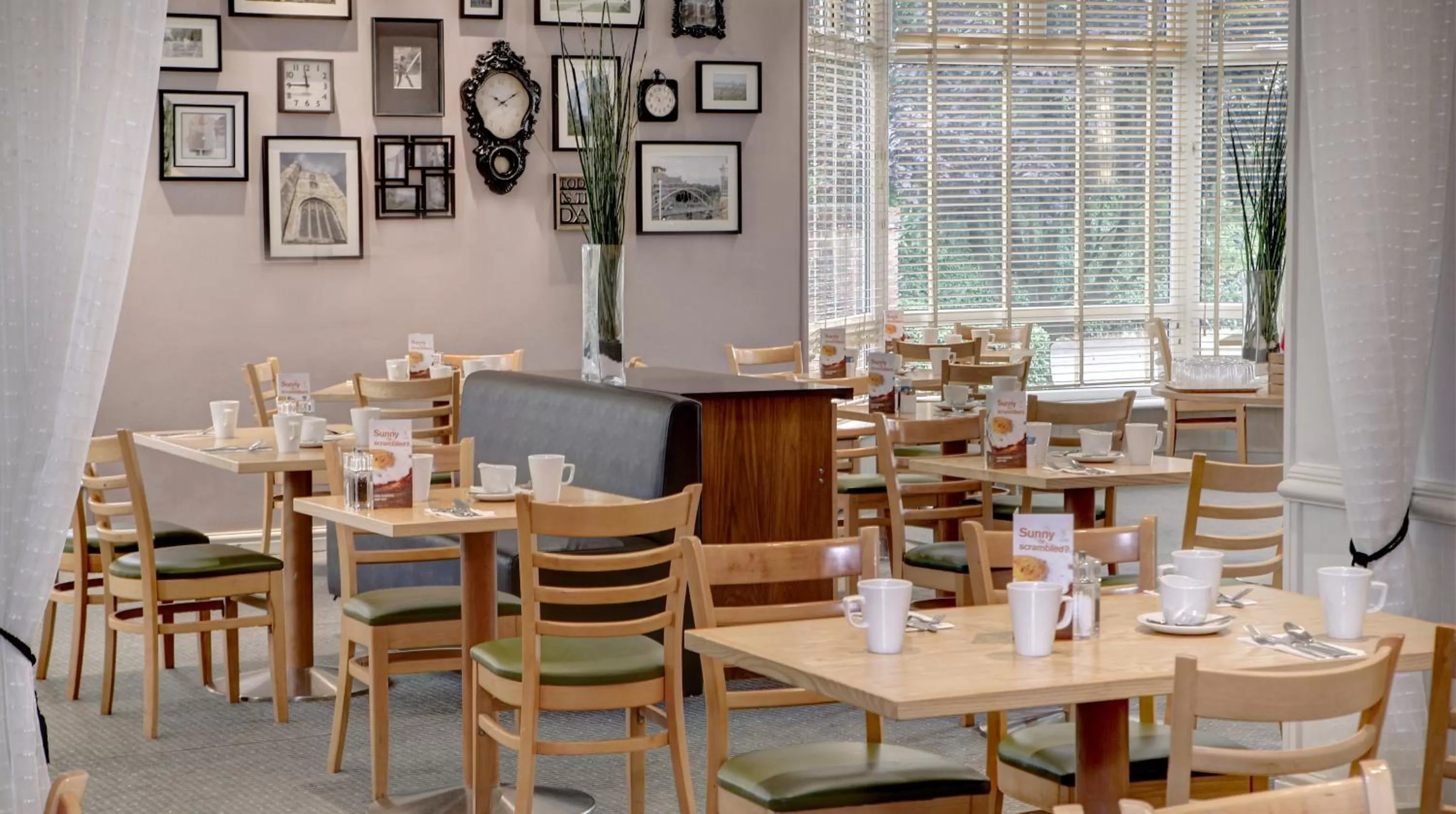 Restaurant/places to eat in Holiday Inn Basingstoke by IHG