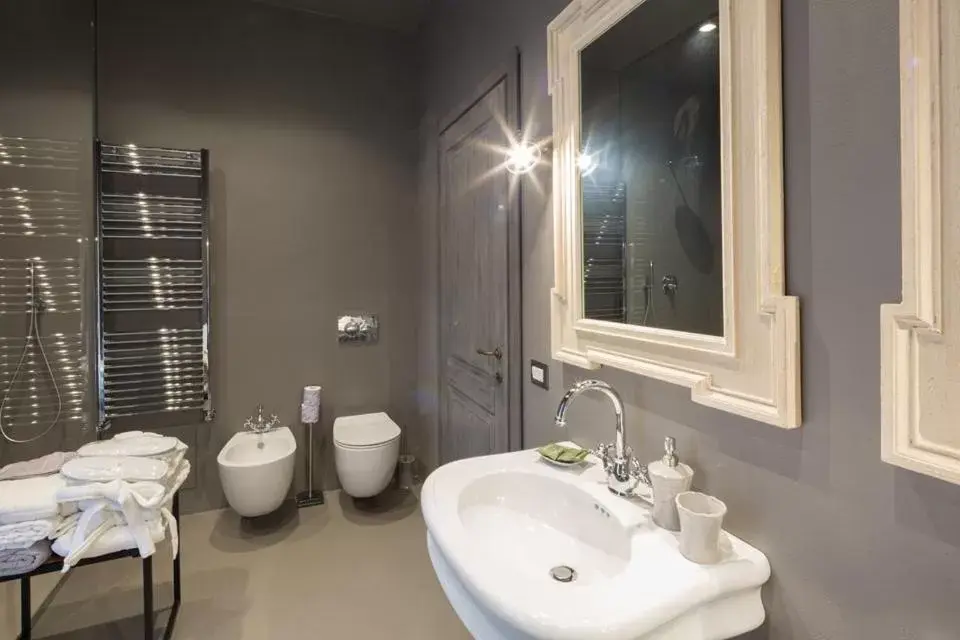 Bathroom in Il Duomo Luxury Suite