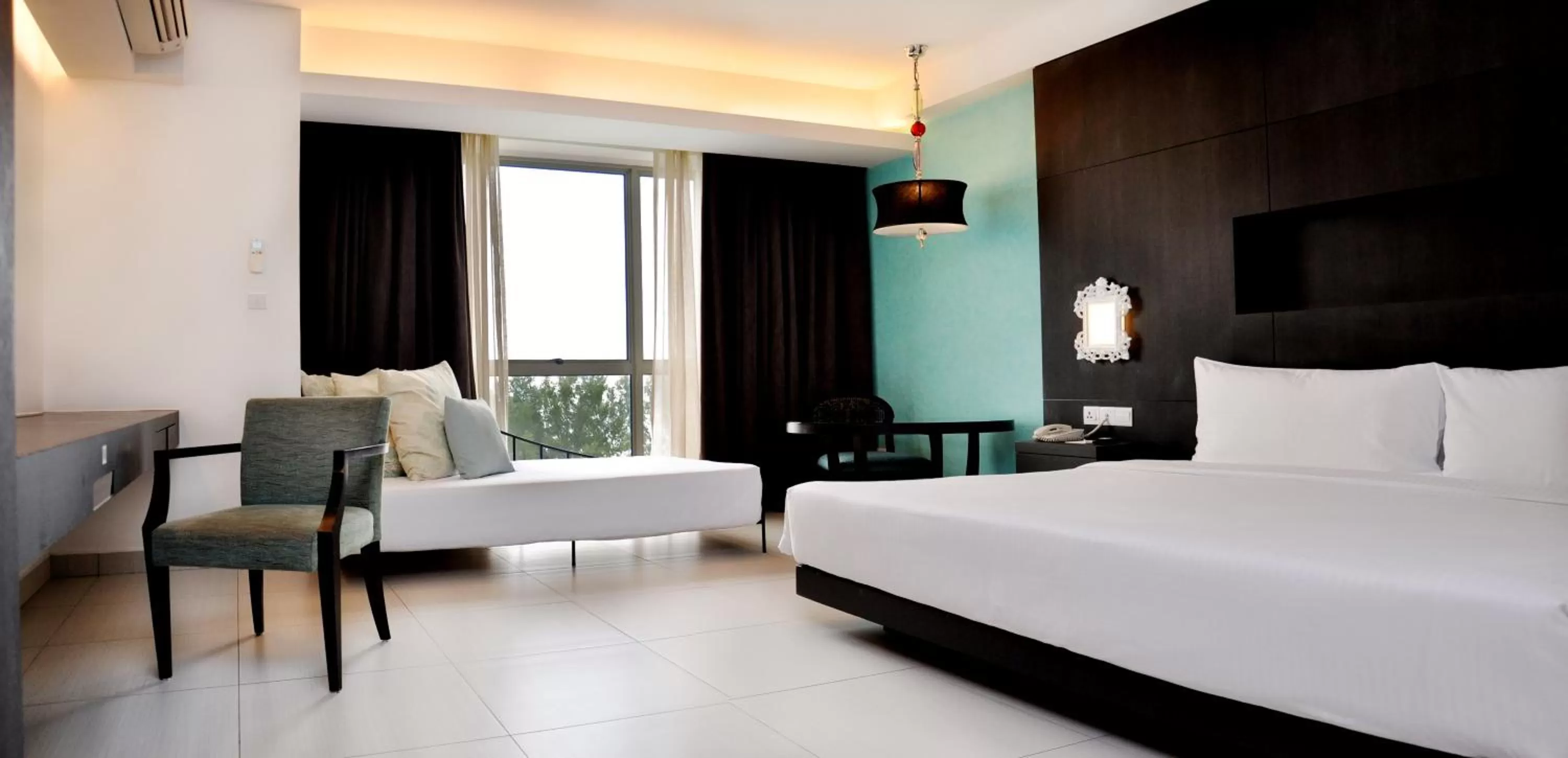 Bed in Avillion Admiral Cove