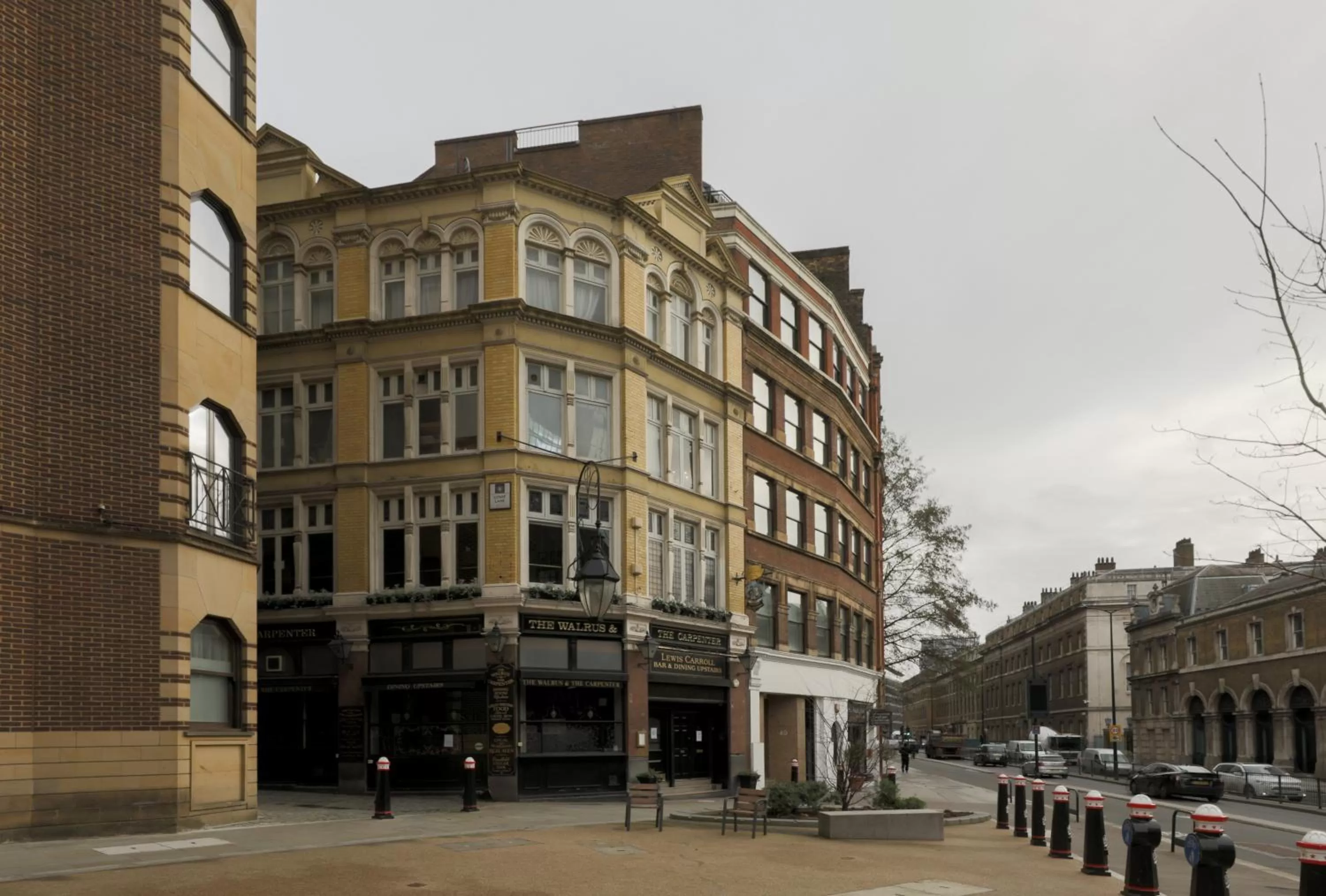 Property building in Monument Apartments
