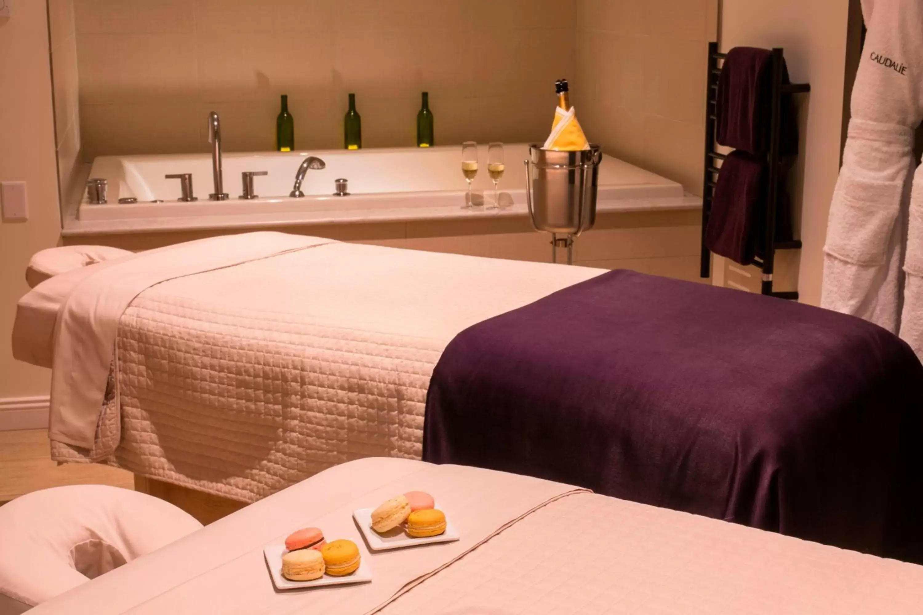 Spa and wellness centre/facilities, Bed in Epicurean Hotel, Autograph Collection