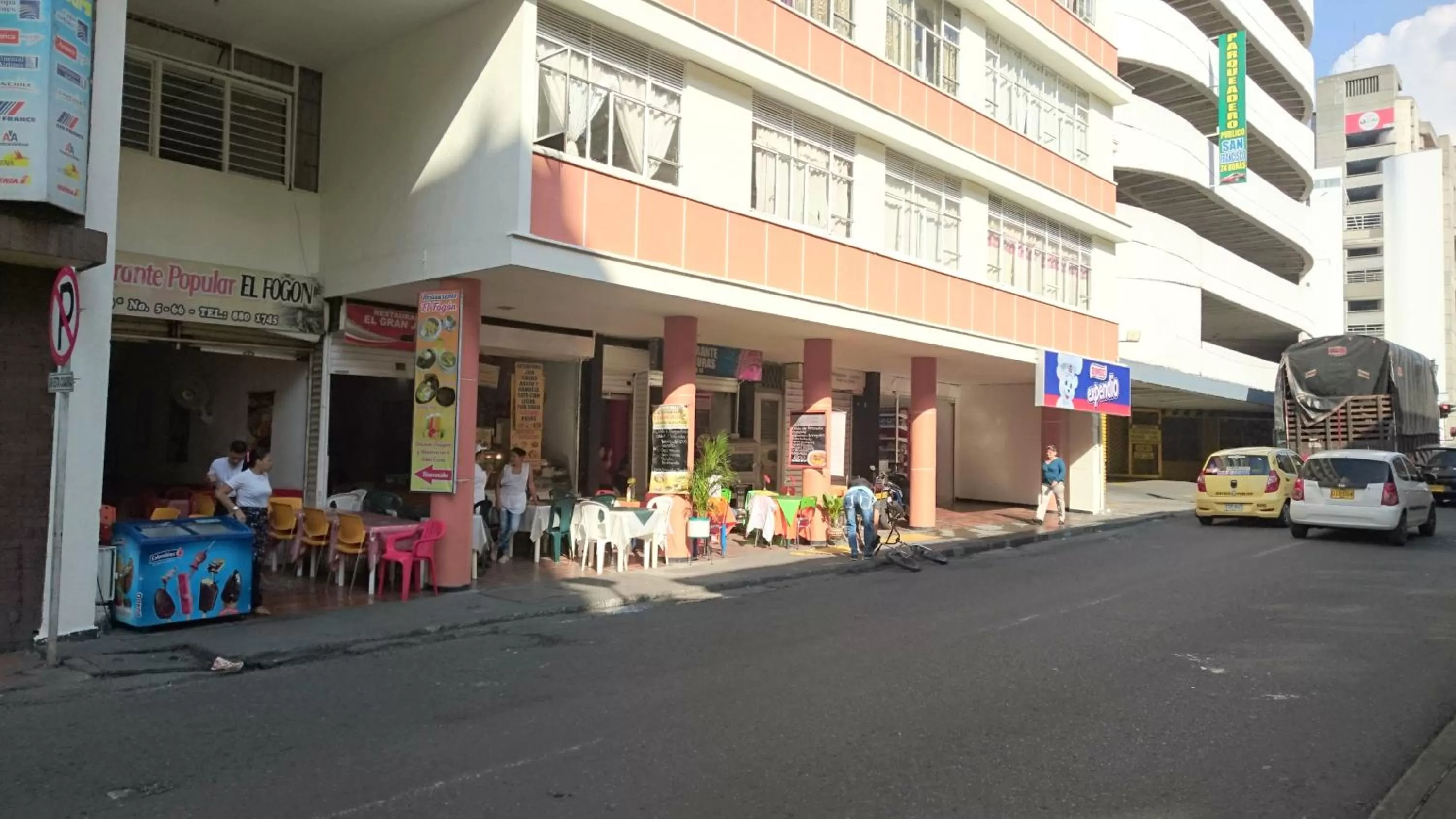 Property building in 554 Apartments