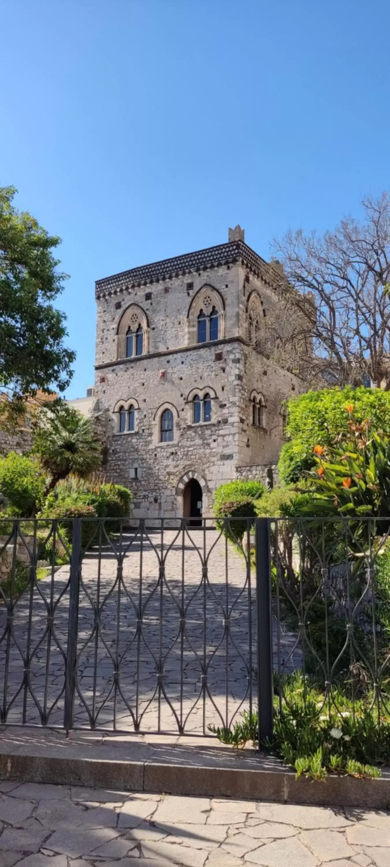 Nearby landmark, Property Building in B&B AKROPOLIS