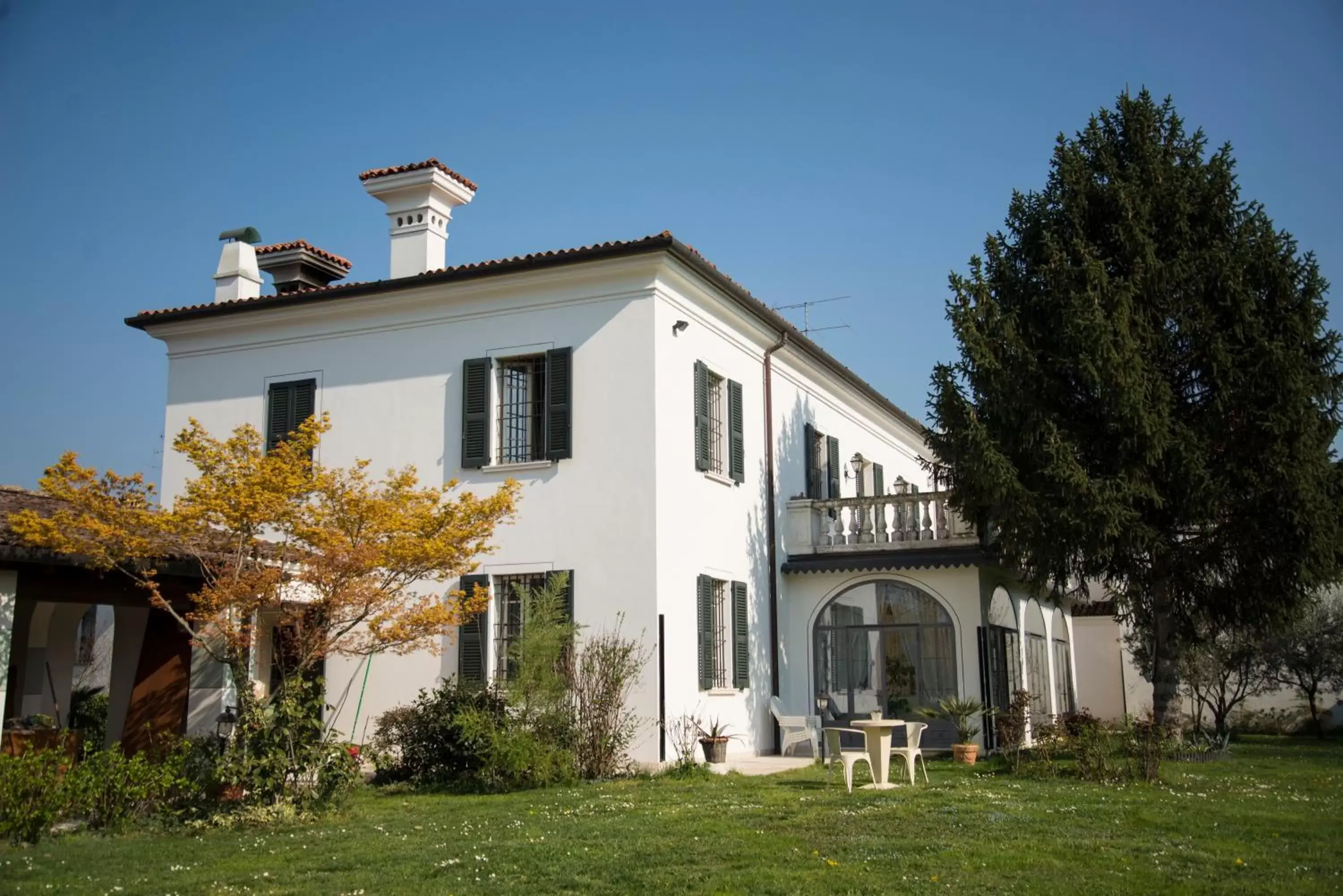 Property building, Garden in Villa Franca in Franciacorta