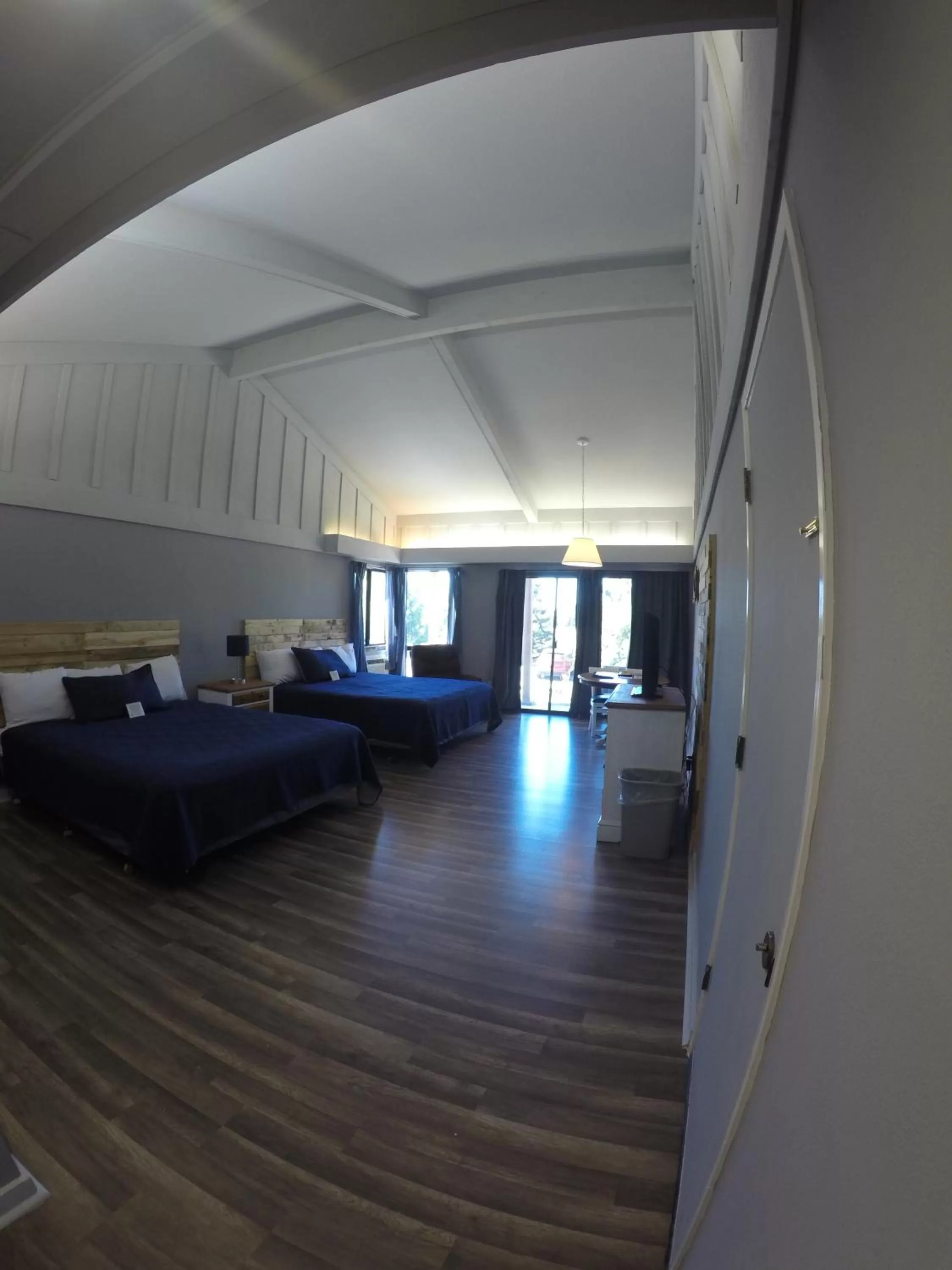 Living room, Bed in Ridgemark Golf Club and Resort