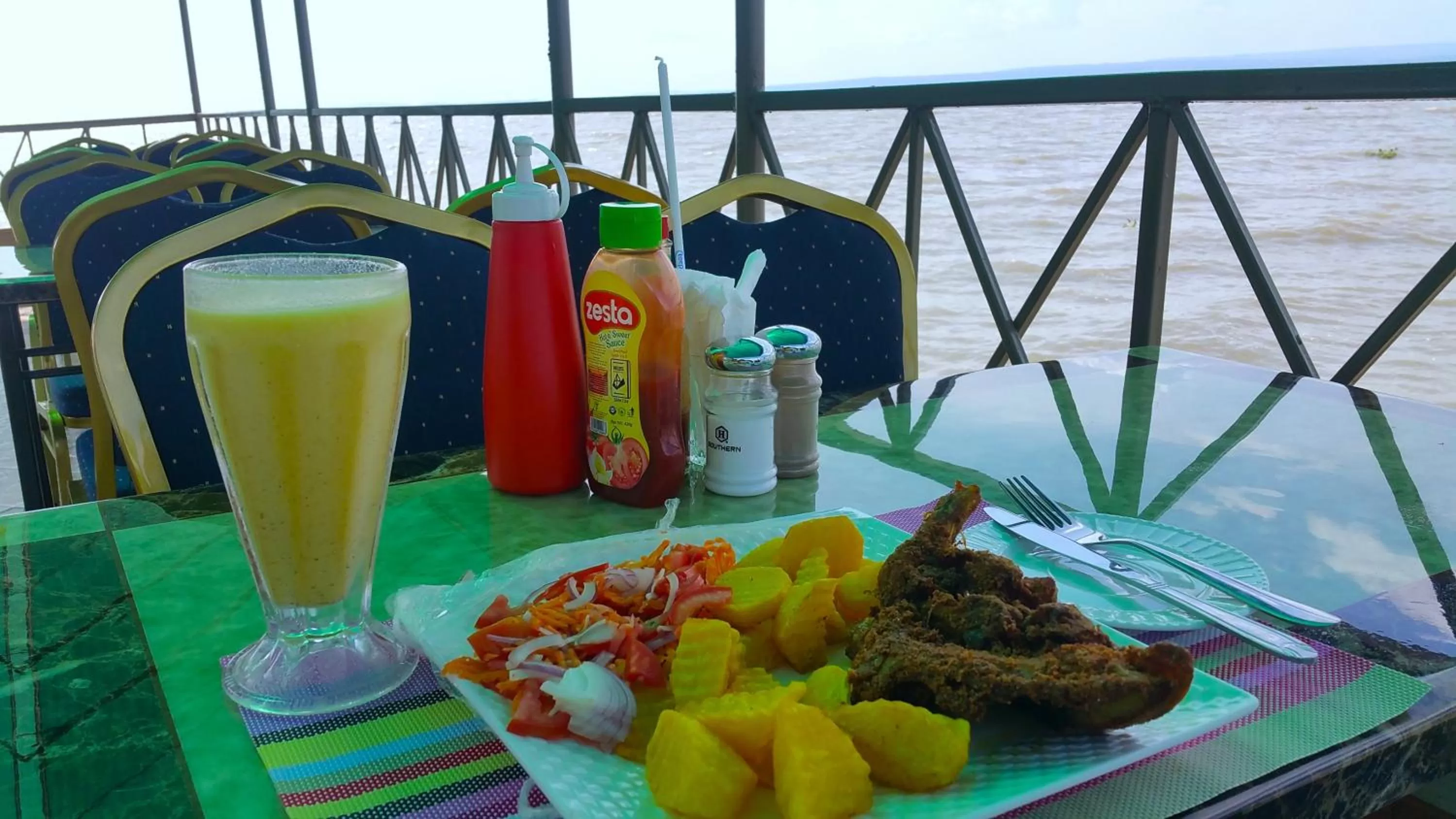 Restaurant/places to eat in Milimani Beach Resort
