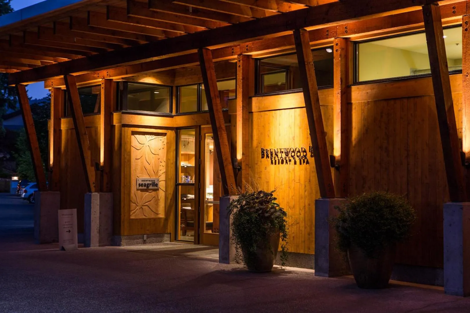 Facade/entrance in Brentwood Bay Resort & Spa