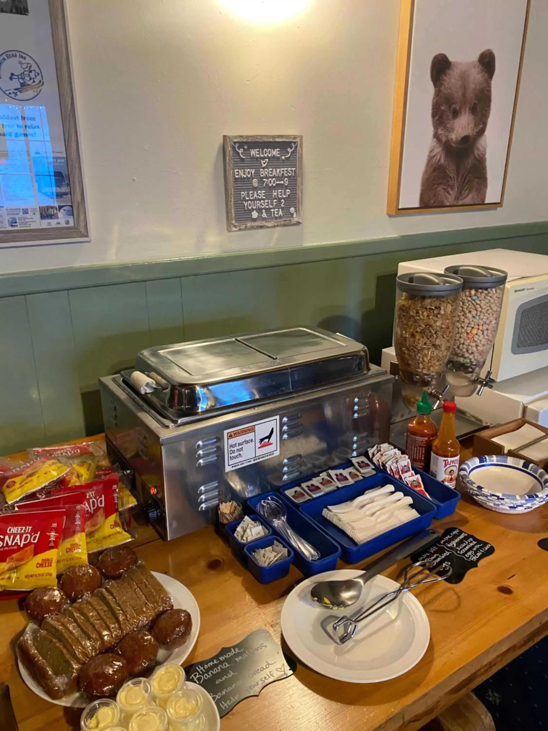 Buffet breakfast in Cinnamon Bear Inn